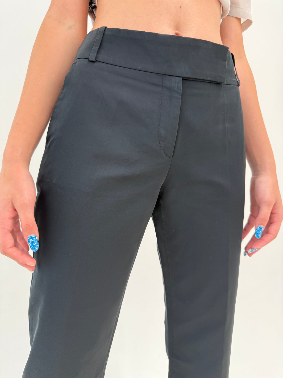 Pantaloni negri clasici petite Hugo Boss din twill de bumbac ușor satinat