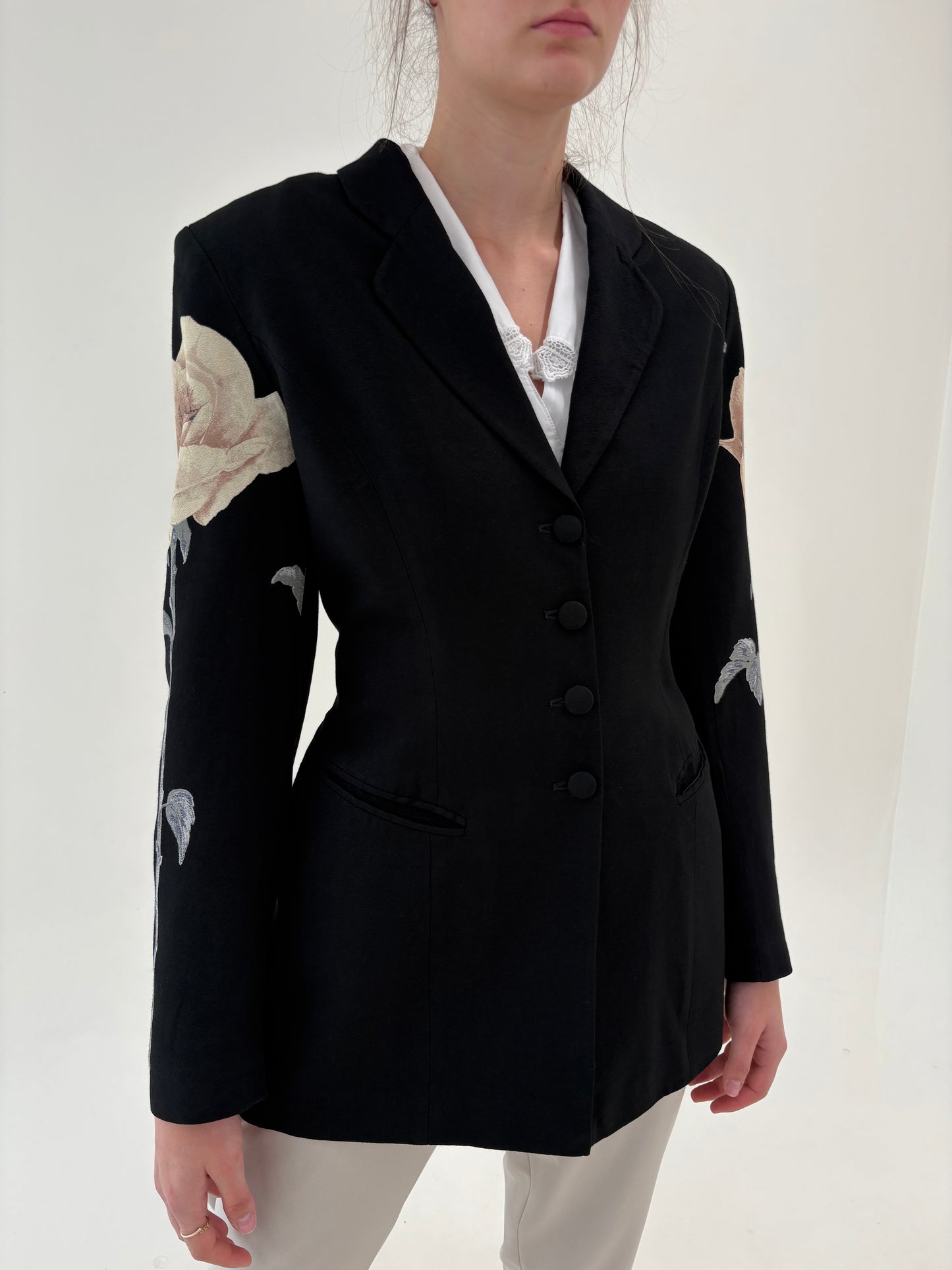 Sacou vintage negru tall cu print floral superb in croi cambrat
