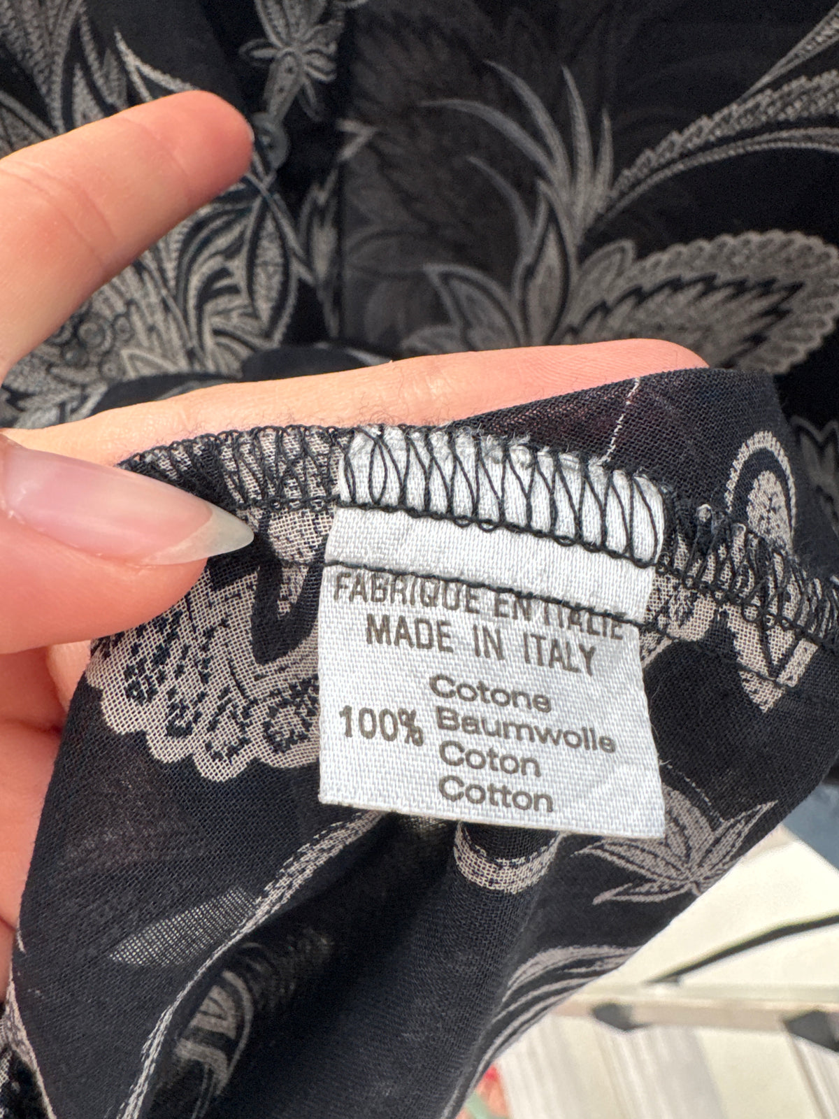 Cămașa luxury vintage Byblos neagră cu print din cea mai fină panzica de bumbac
