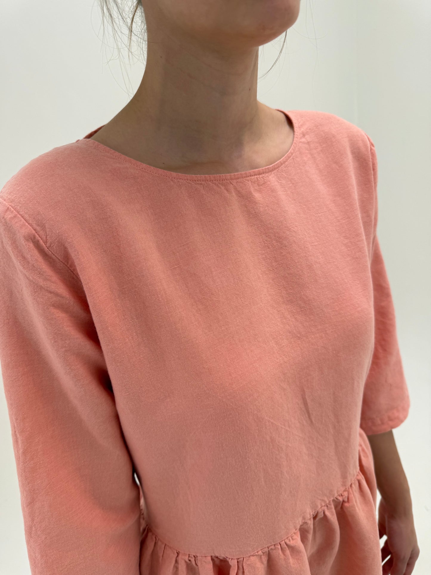 Rochie excepțională din in powder Pink cu buzunare și talie ultra înaltă marcată