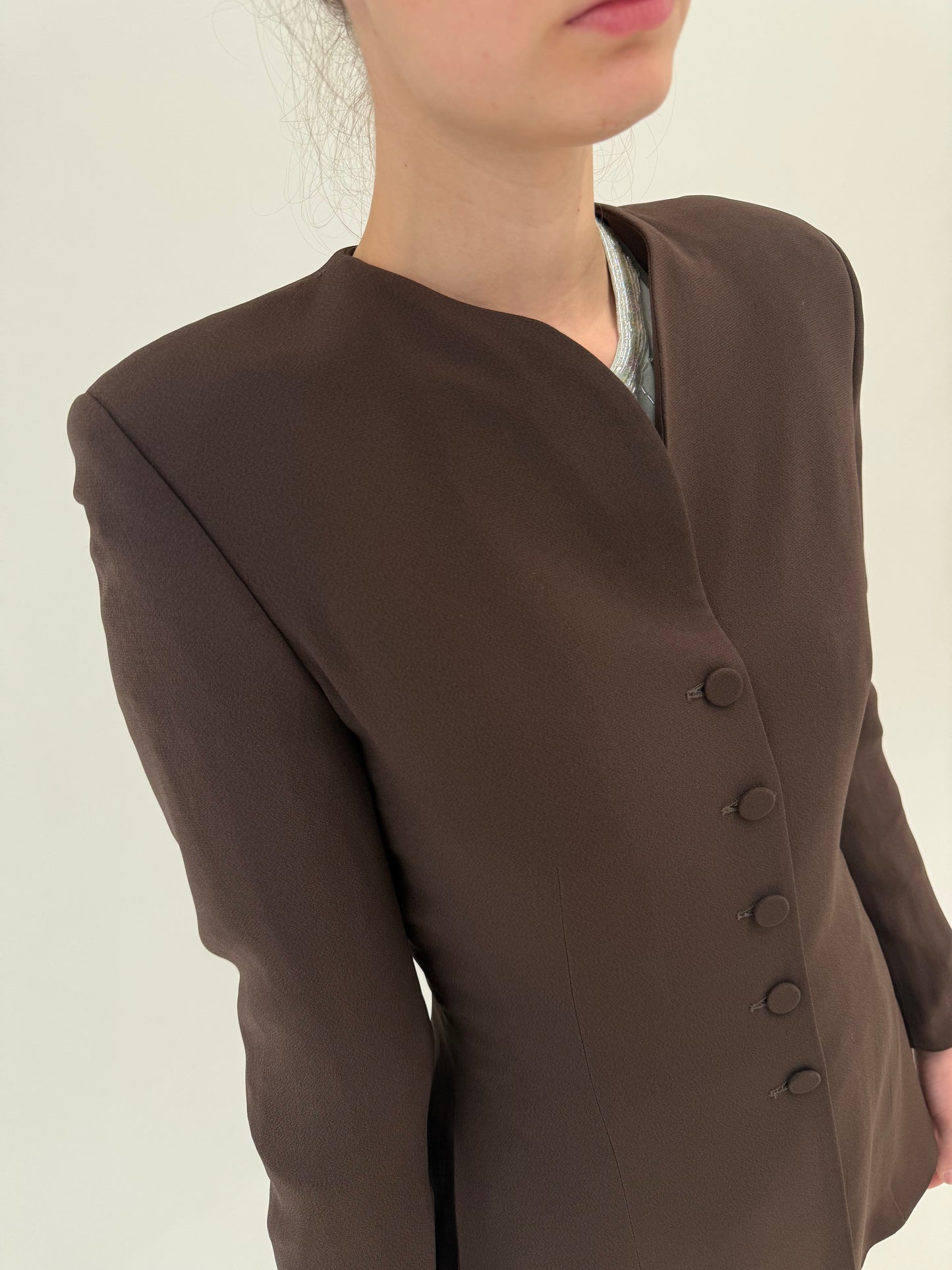 Sacou Armani ultra cambrat chocolate brown de sezon cald