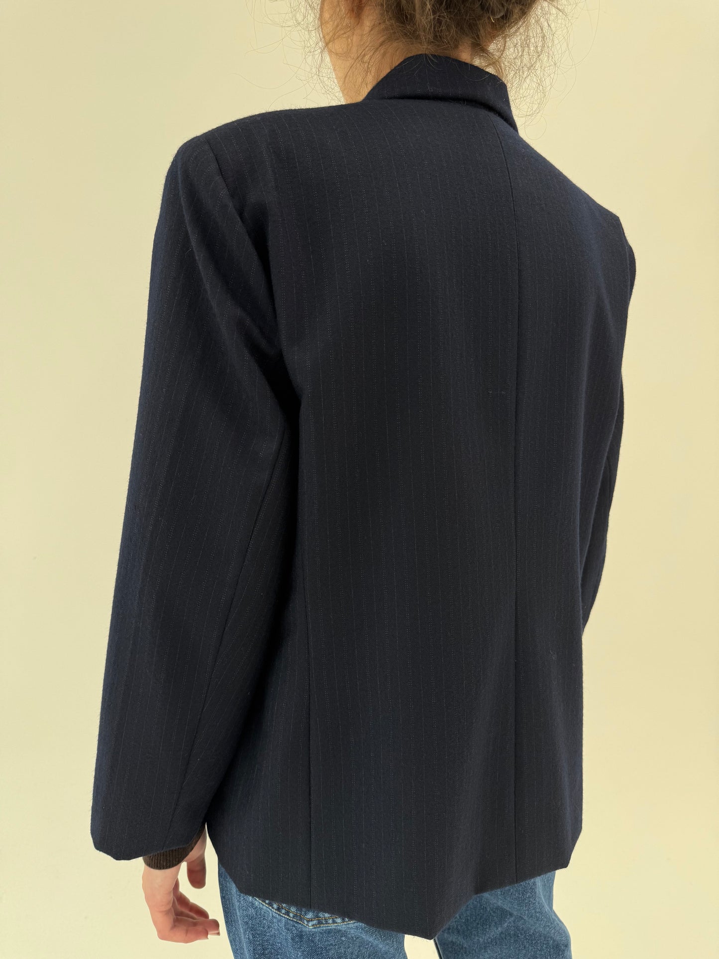 Sacou din stofă groasă ușor cambrat din lana extafina Navy cu dungi fine ivoire