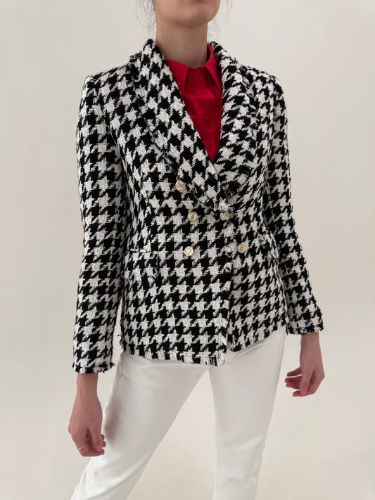 Sacou cambrat pied de coq alb negru din tweed de bumbac