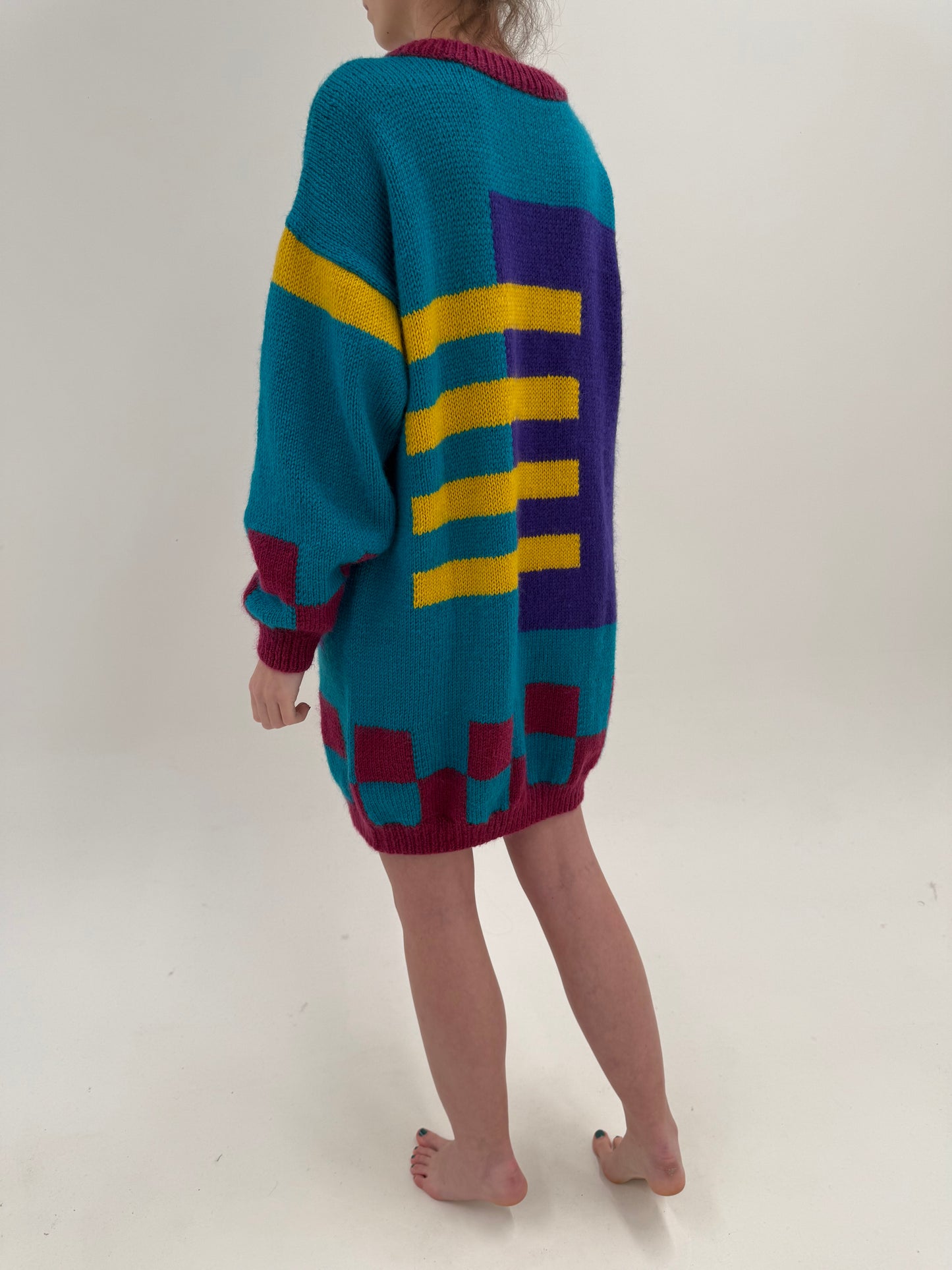 Rochie în croi oversized din tricot gros de lana în culori tari