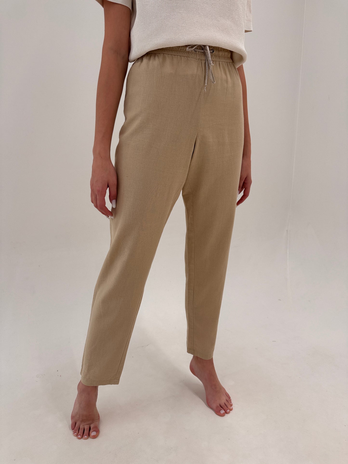 Pantaloni camel din in cu influențe casual și talie ultra înaltă elastică