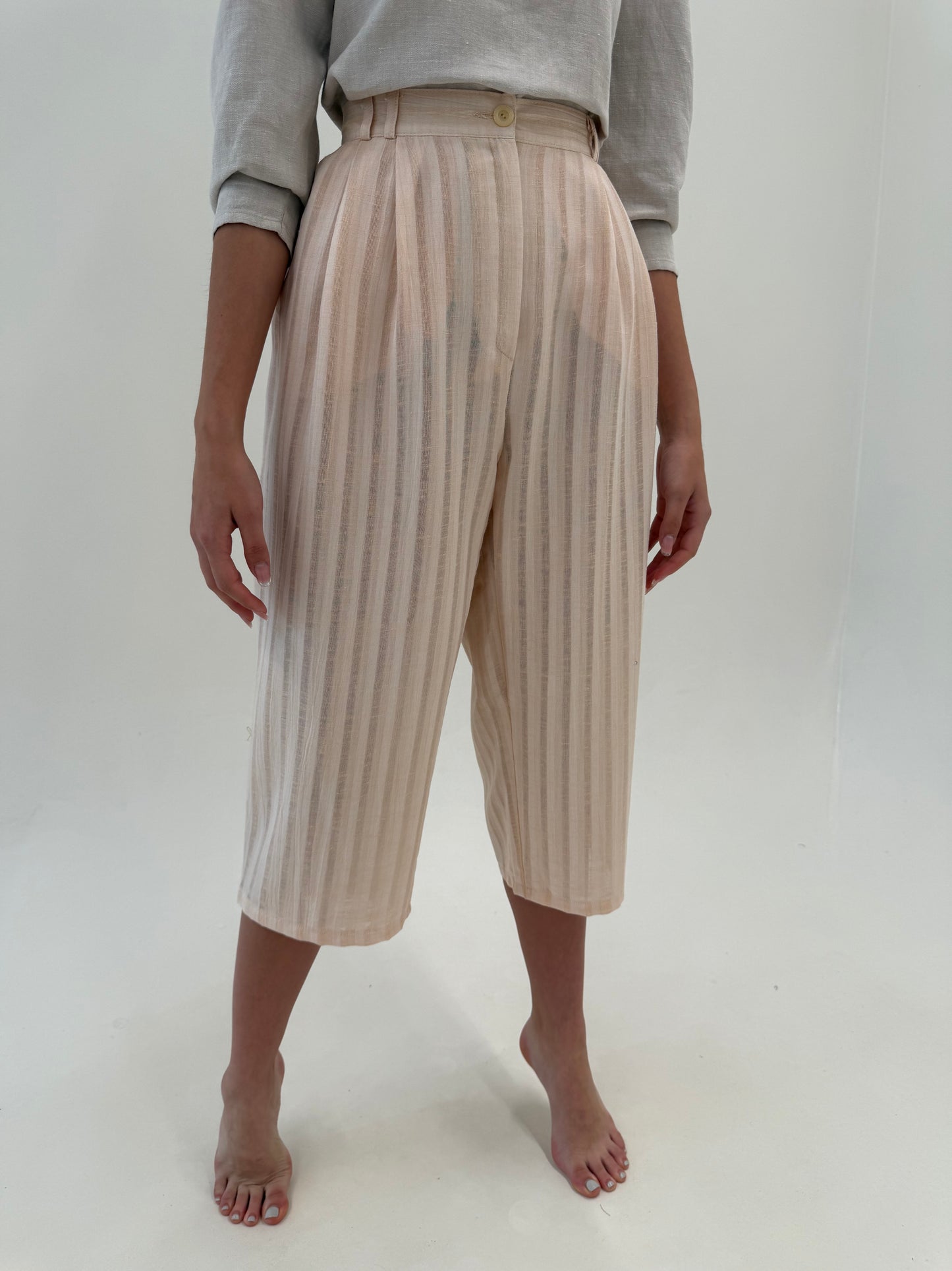Pantaloni capri din panzica de in cu pense și talie ultra înaltă