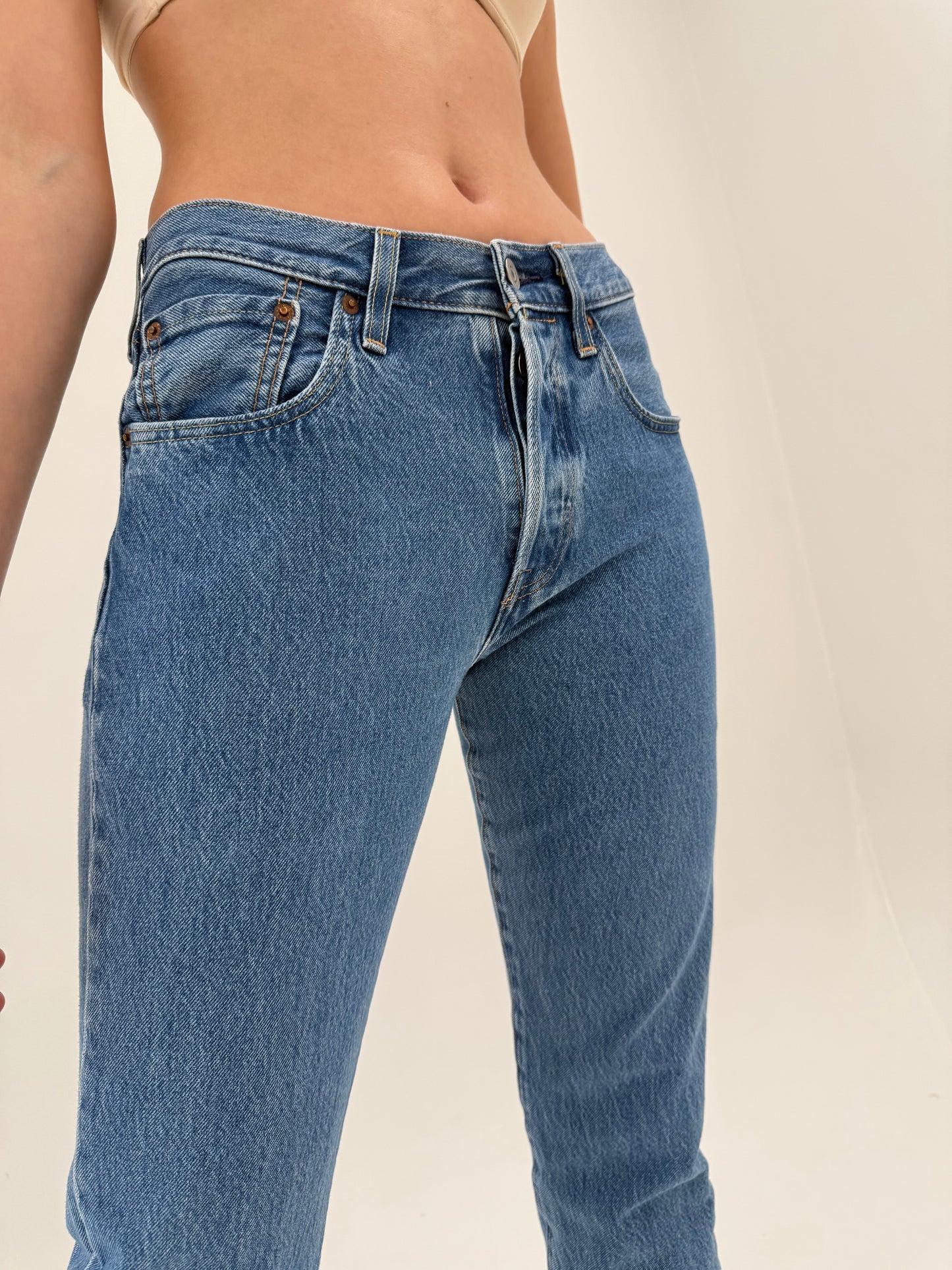 Jeans Levi’s premium 501 ușor modelatori tall clasic wash