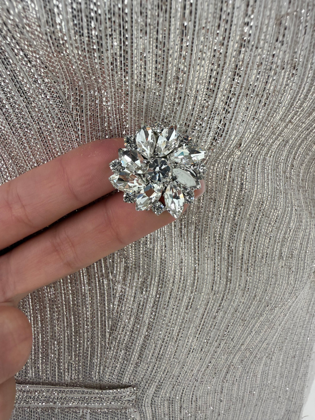 Costum ultra elegant de brand luxury italian Gattinoni din material prețios