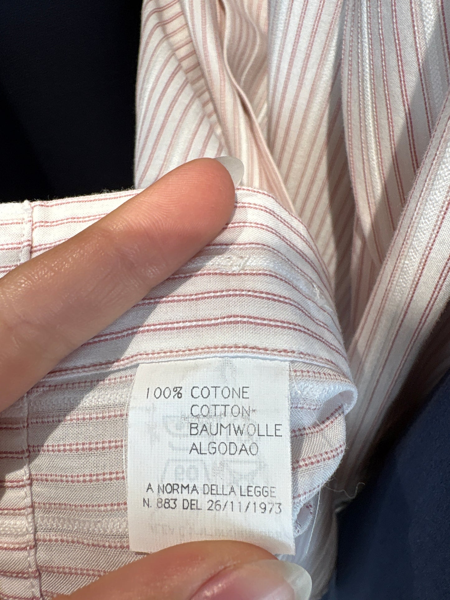 Cămașa din poplin gros texturat cu dungi oxblood verticale fine