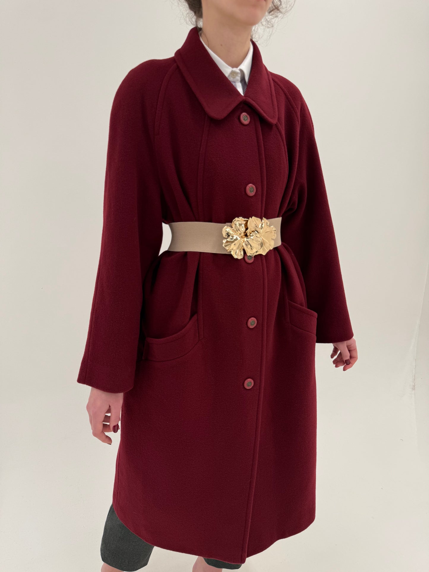 Palton burgundy din stofă extrafina de lana certificată ușor structurată
