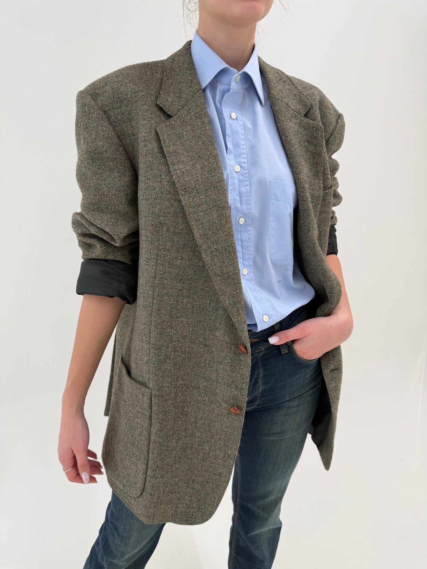 Sacou vintage Burberry în croi actual și culori neutre