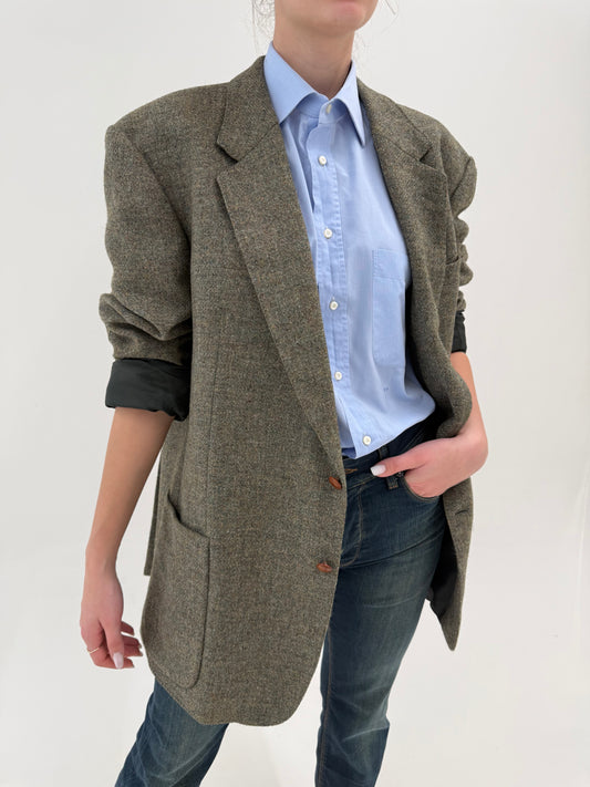 Sacou vintage Burberry în croi actual și culori neutre