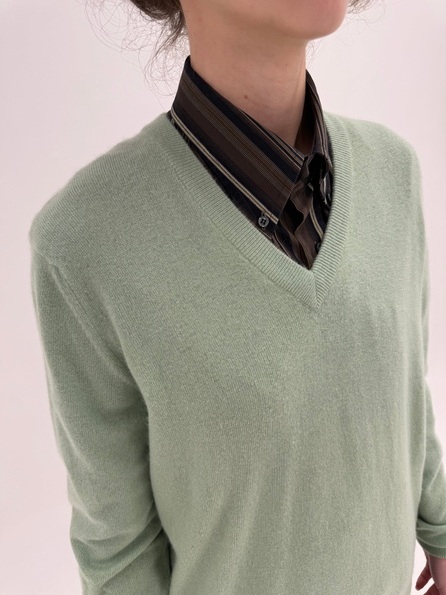 Pulover din cașmir high end pistachio green cu grad redus de peeling