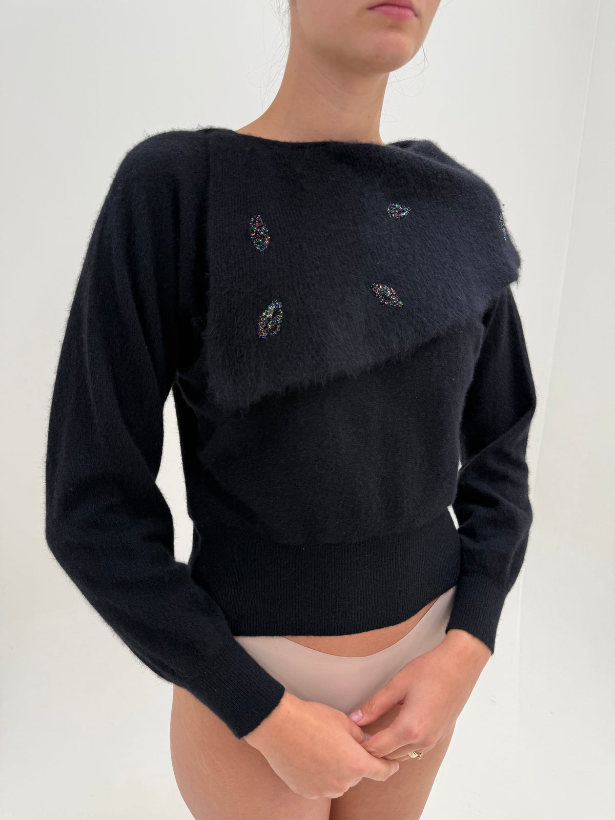 Pulover vintage negru din Angora cu guler supradimensionat