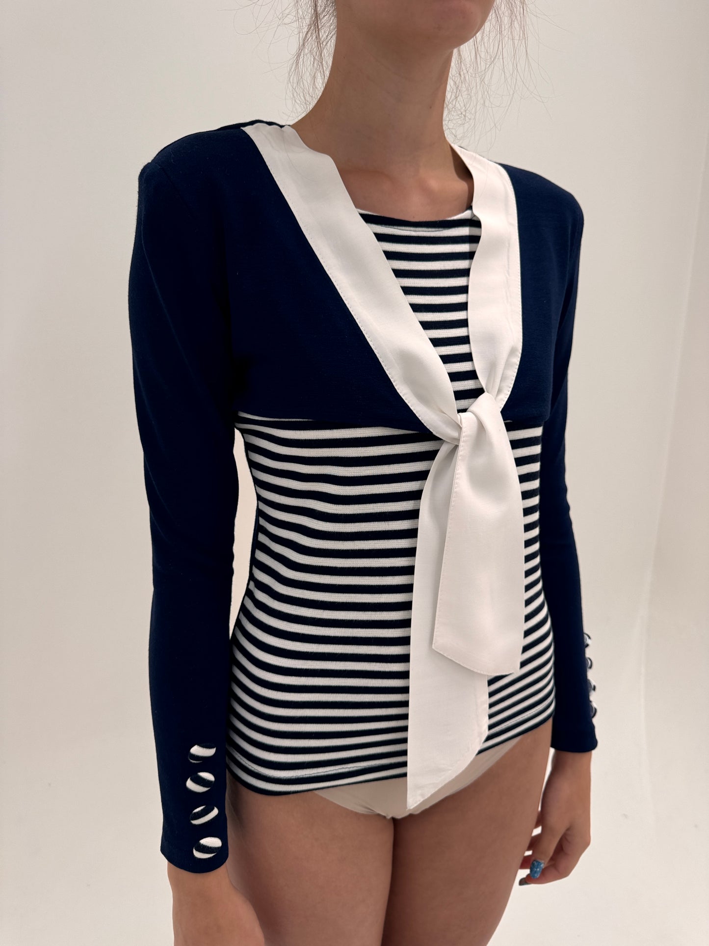 Soft knit vintage cu influențe nautice ultra chic Navy cu alb