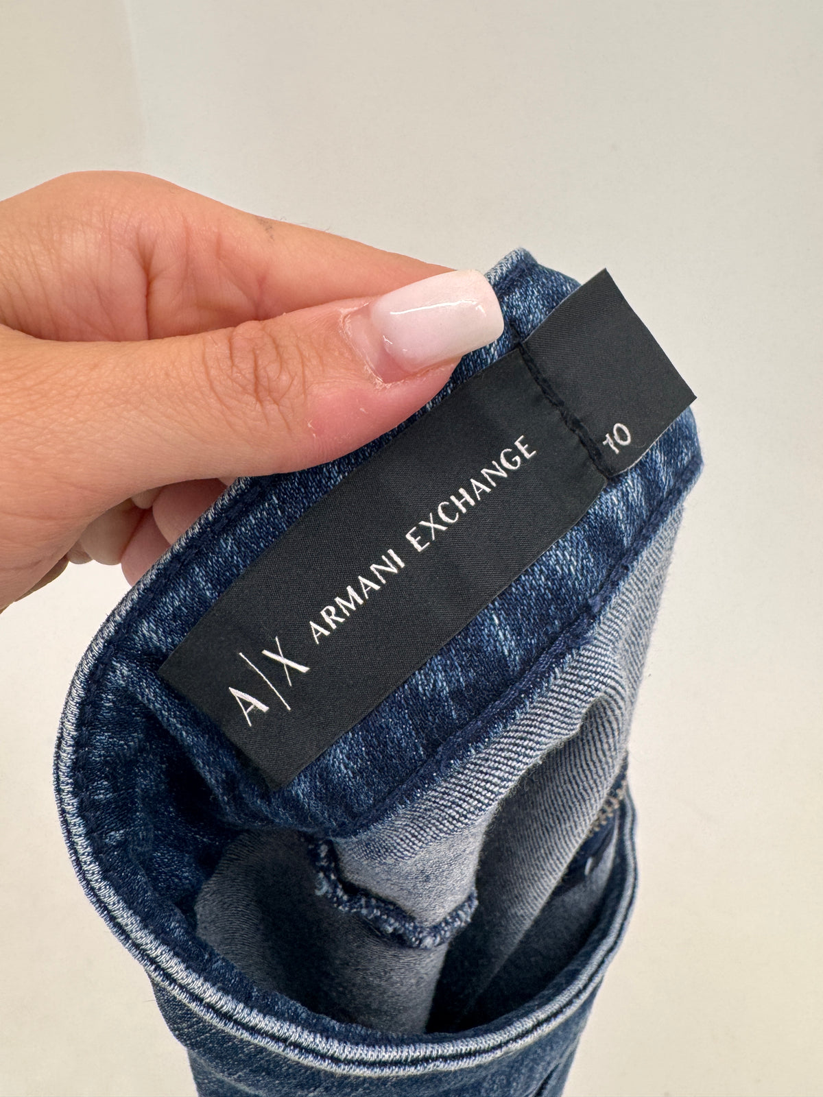 Fustă ultra confort Armani din jeans modelator în croi creion