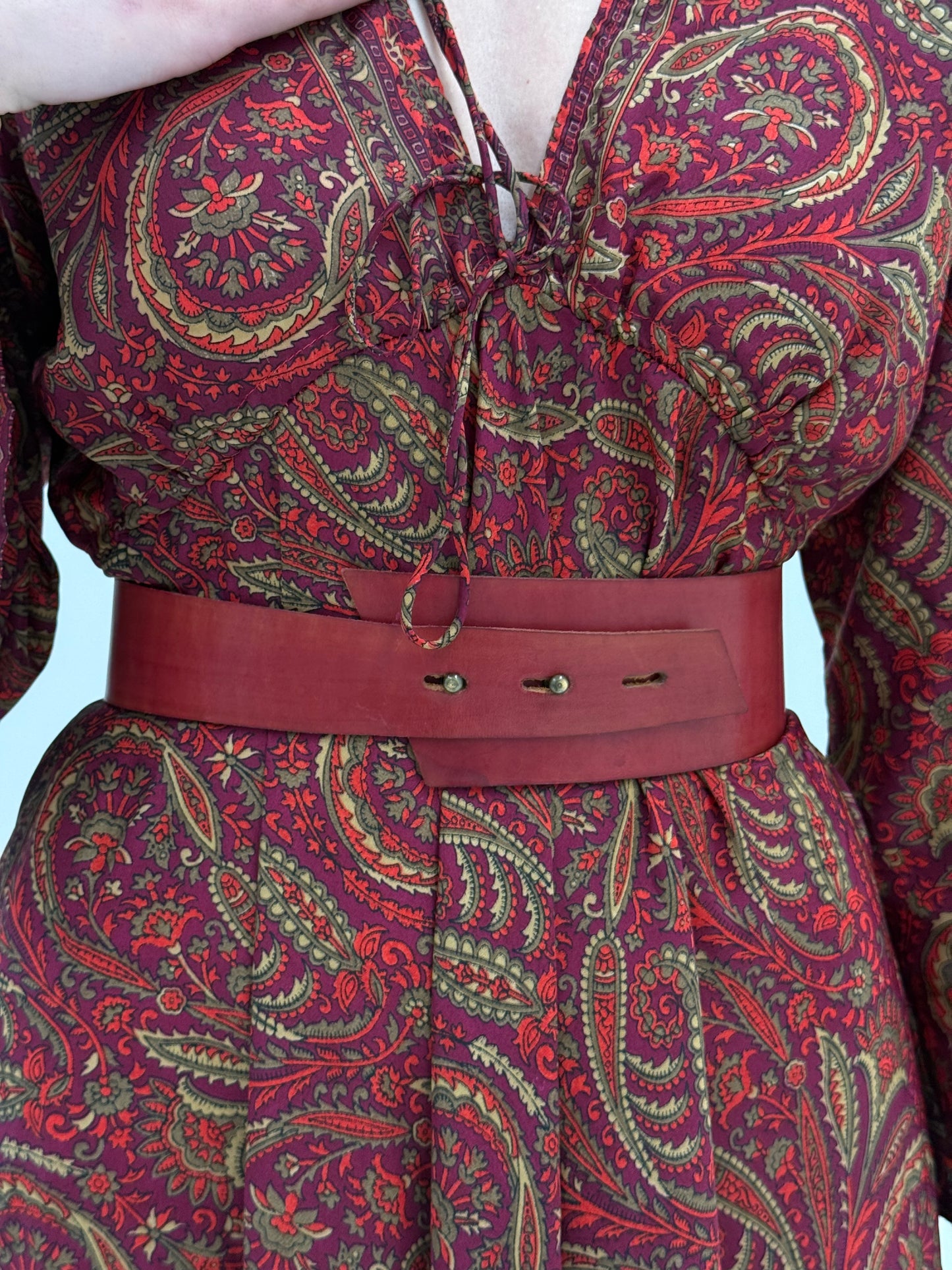 Centura vintage din piele naturală groasă în culoare superbă