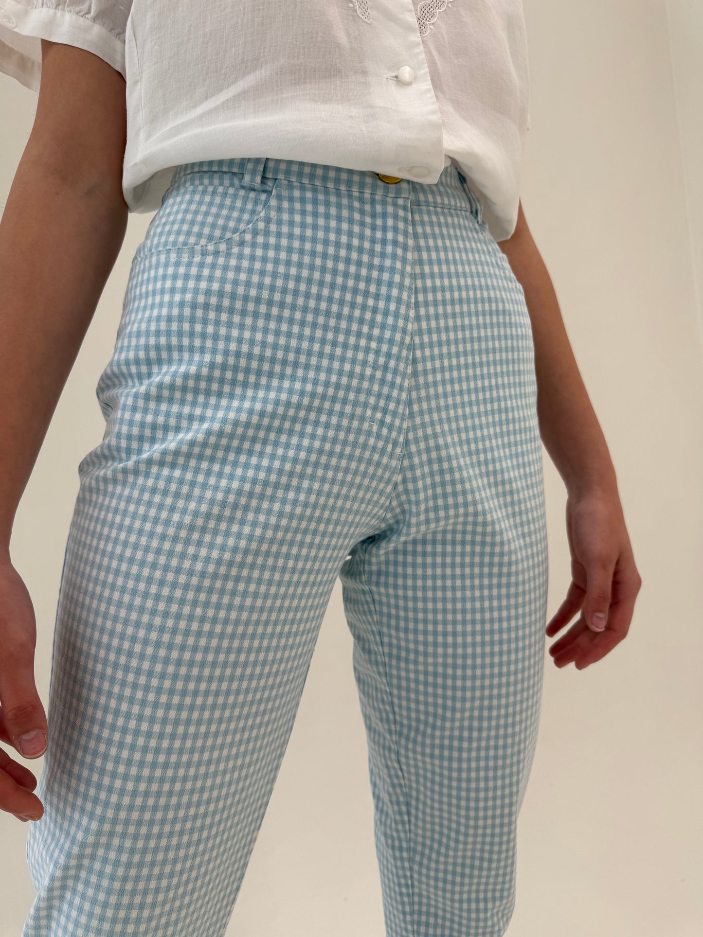 Pantaloni gingham baby blue cu alb din bumbac modelator ultra confort