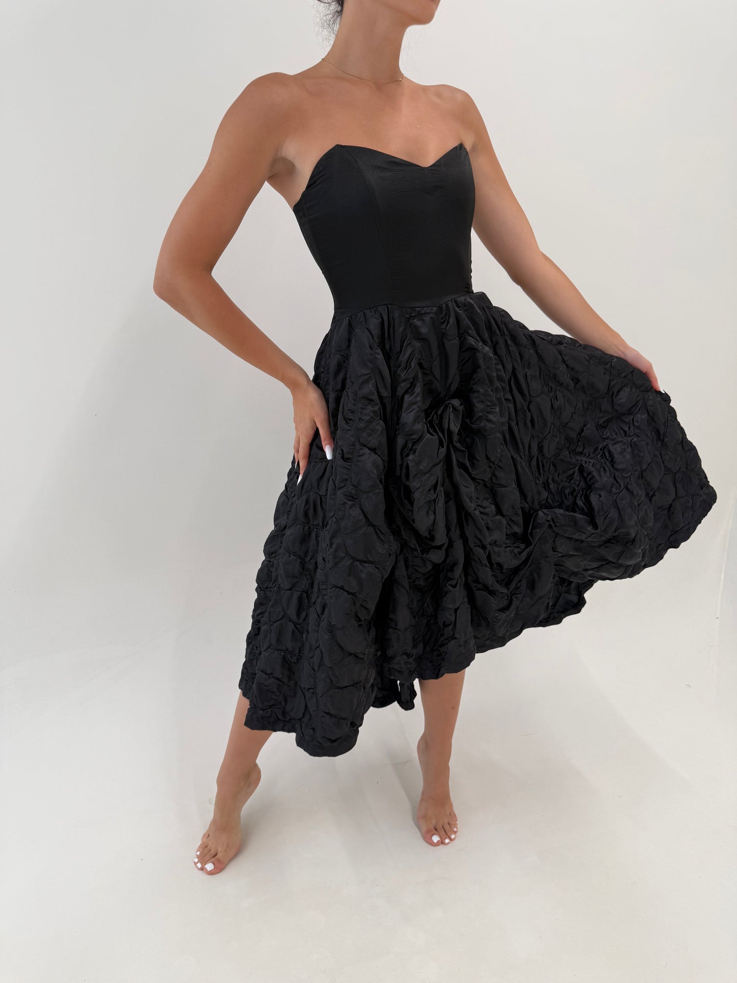 LBD vintage in croi de ani 50 excepțională ch corset si fustă texturată