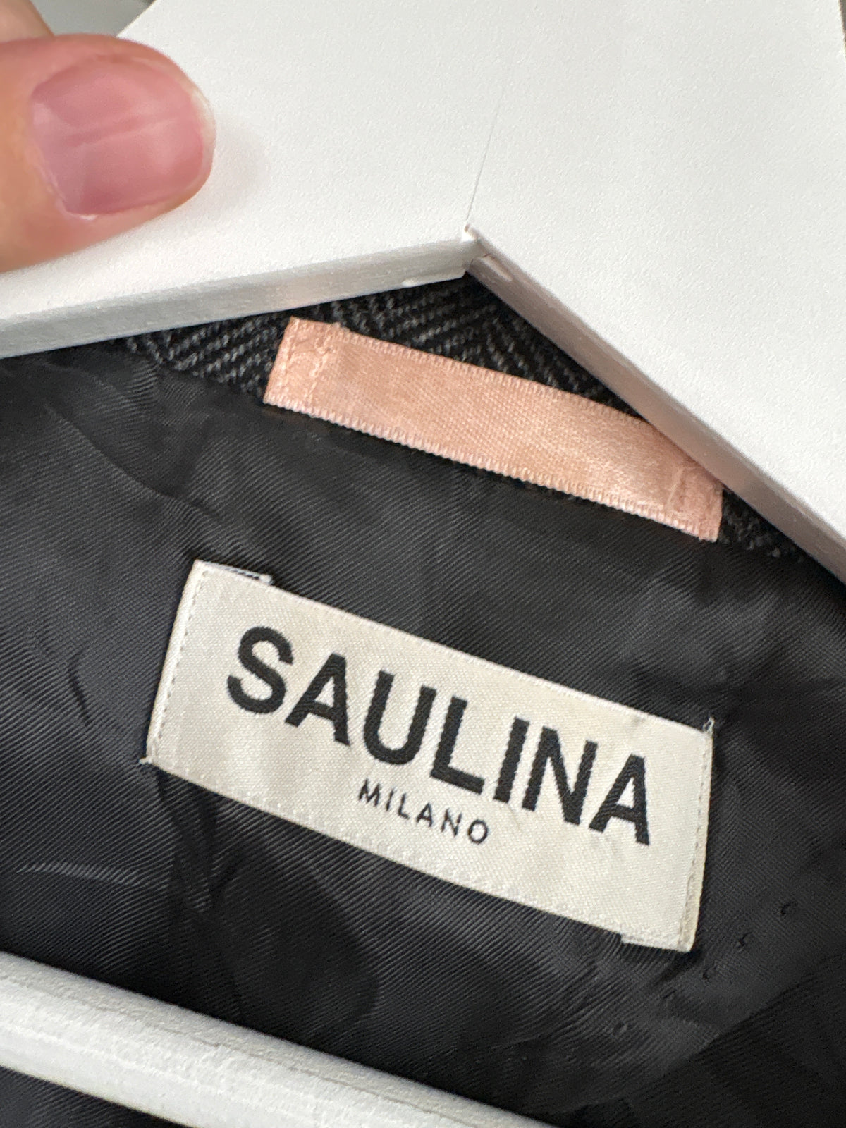 Sacou italian cu închidere dublă din stofă de lana Chevron negru și alb