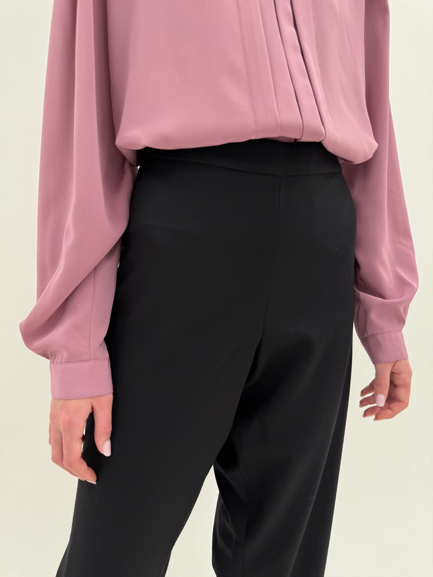 Pantaloni negri din lana confort plus size în croi clasic cu talie înaltă