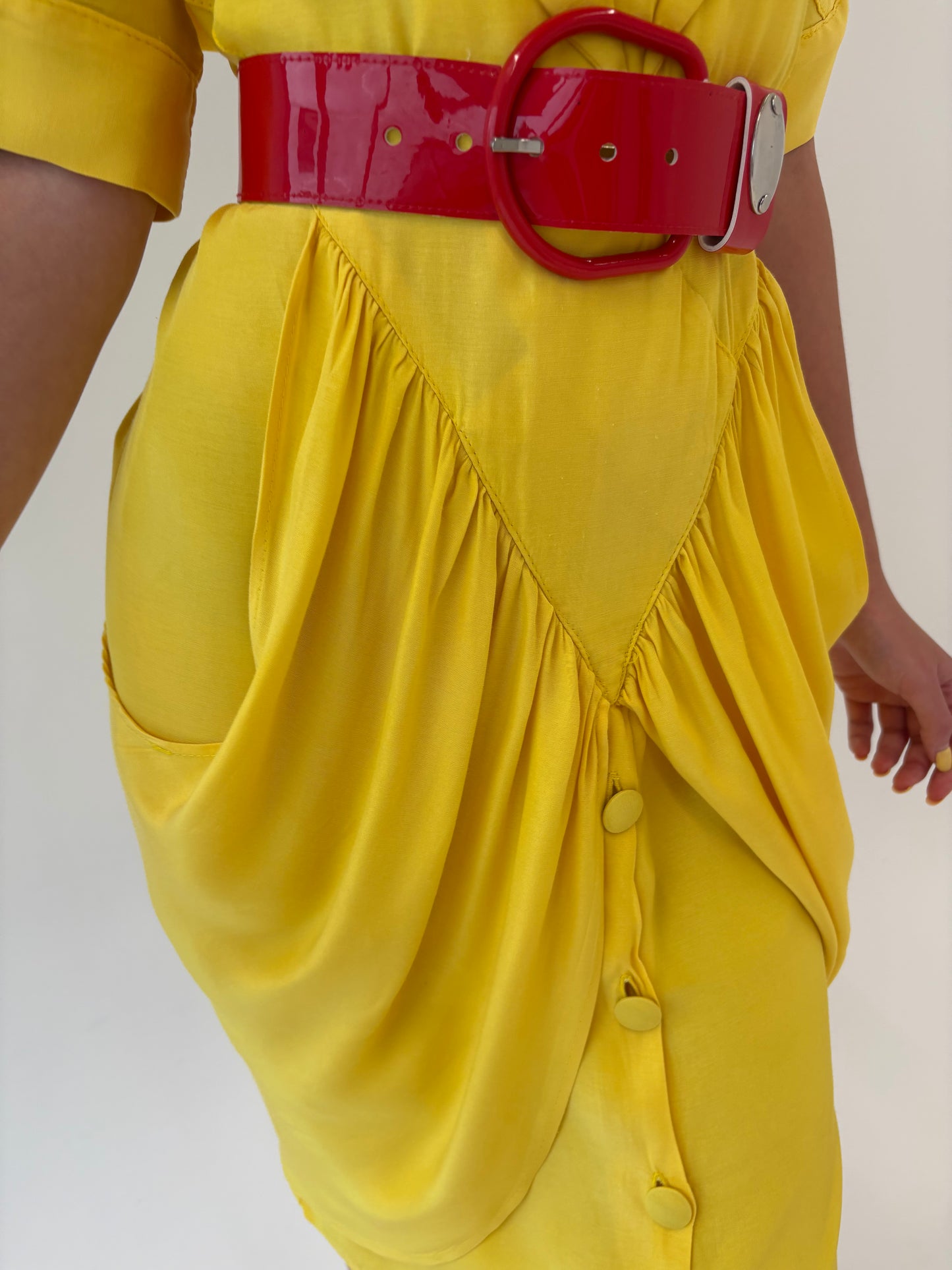 Rochie vintage spectaculoasă din anii 80 cu falduri și drapaje