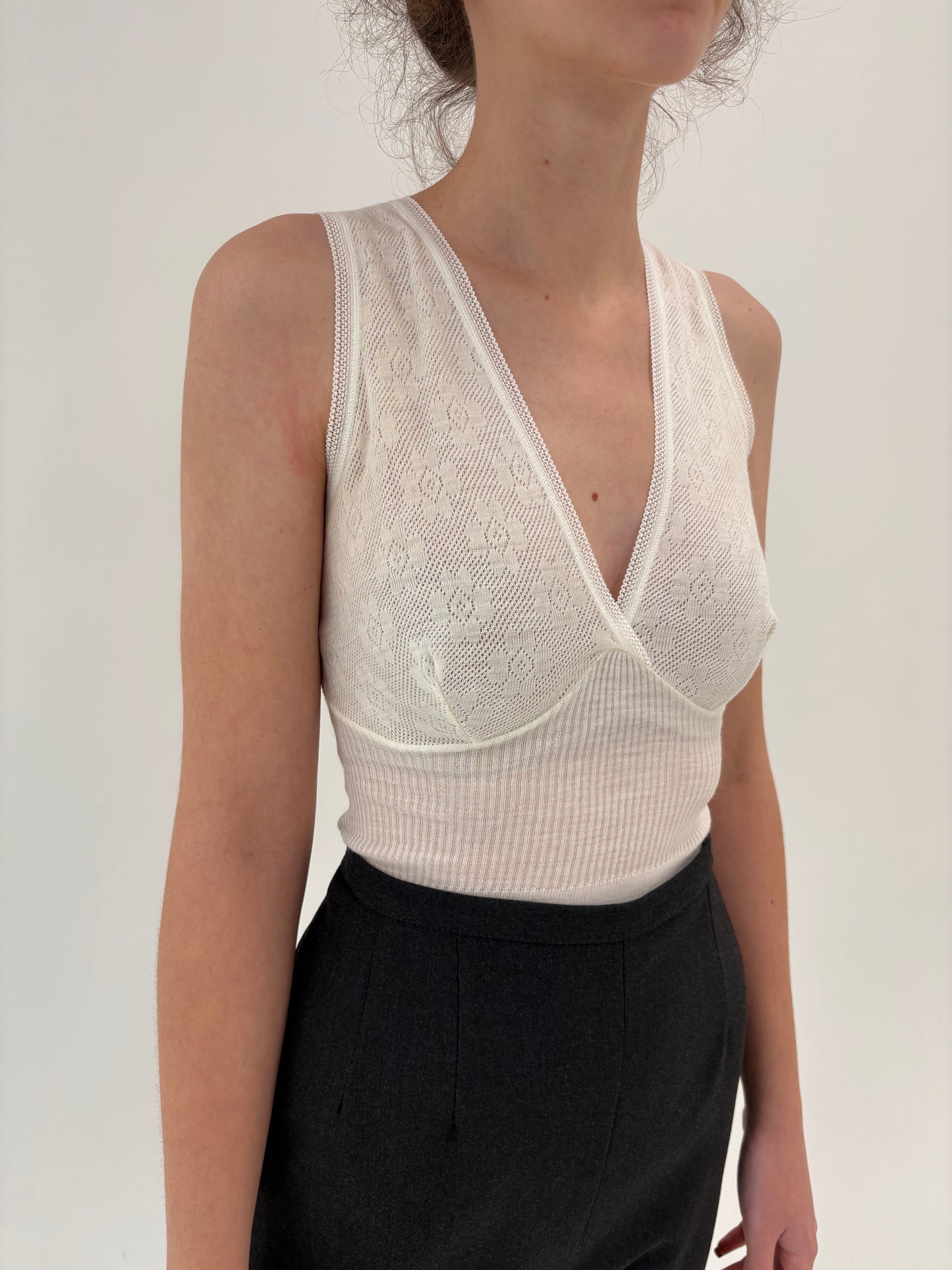 Maieu cambrat high end italian din lana extrafina irestringibila