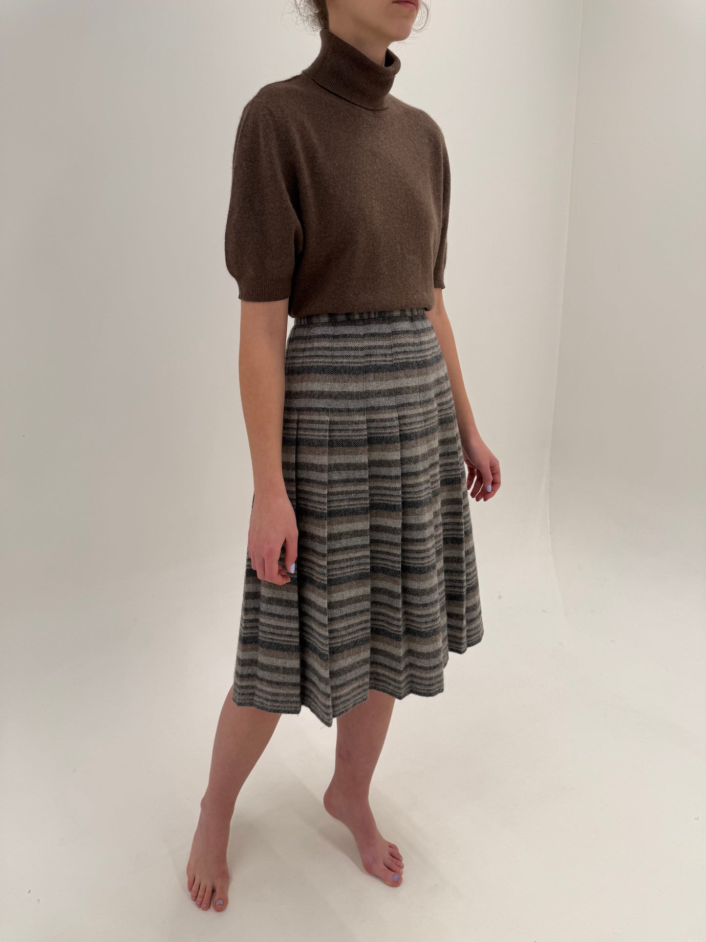 Fustă plisată din tweed gros de lana în nuanțe neutre și talie ultra înaltă