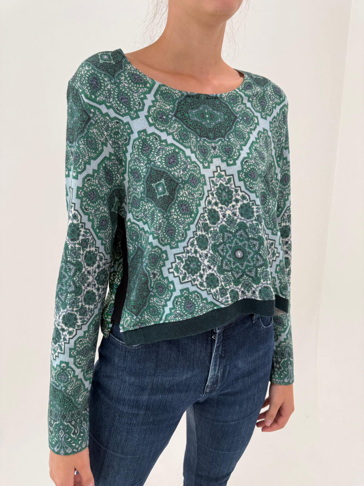 Pulover Max Mara cu fata din mătase naturală și restul tricot de lana cu print superb