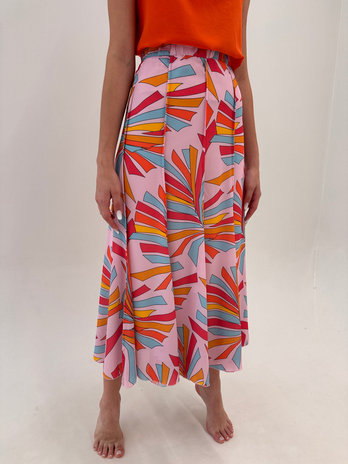 Fustă maxi Barbie Pink cu print geometric în culori tari și croi în A