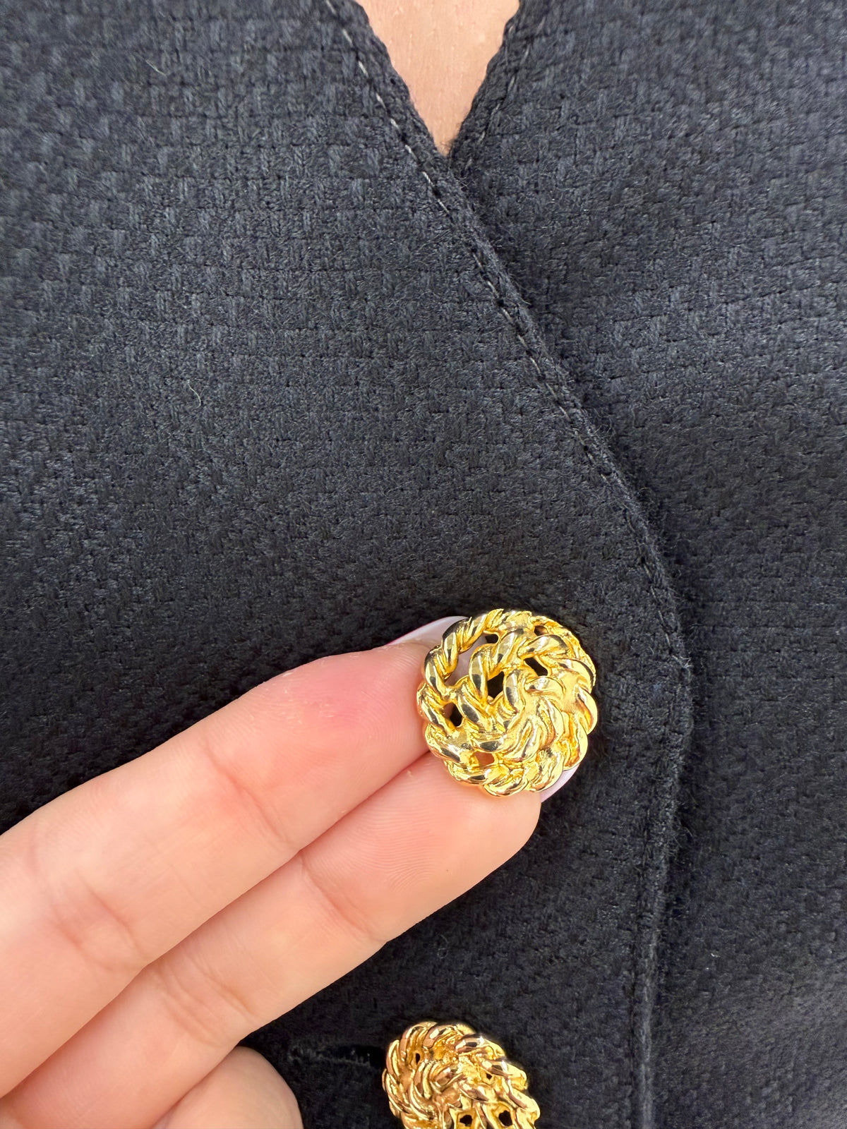 Sacou din tweed excepțional de lana cu nasturi metalici aurii ultra cambrat de la zi la seară