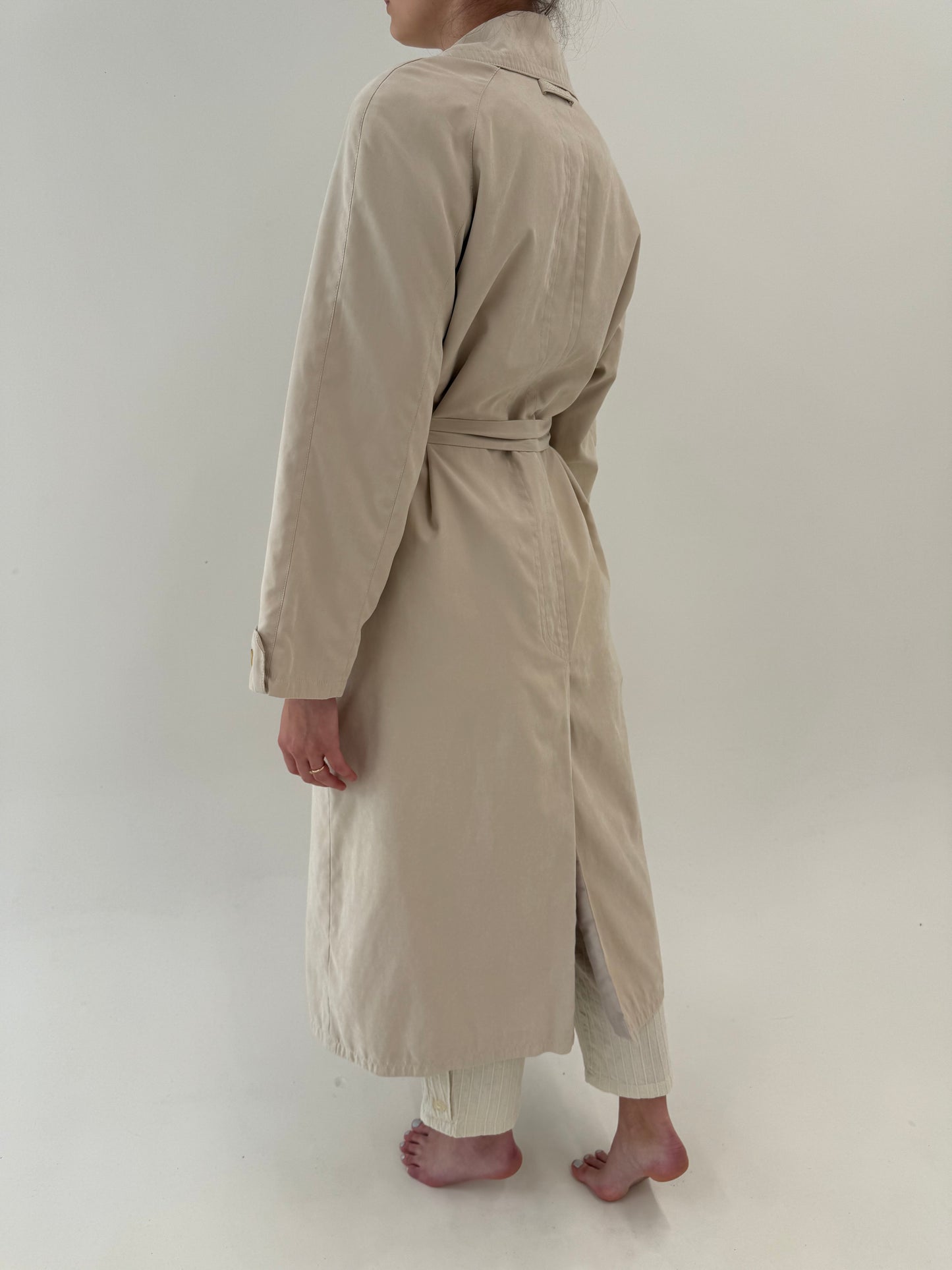 Trench vintage nude în croi lung cu talie reglabilă