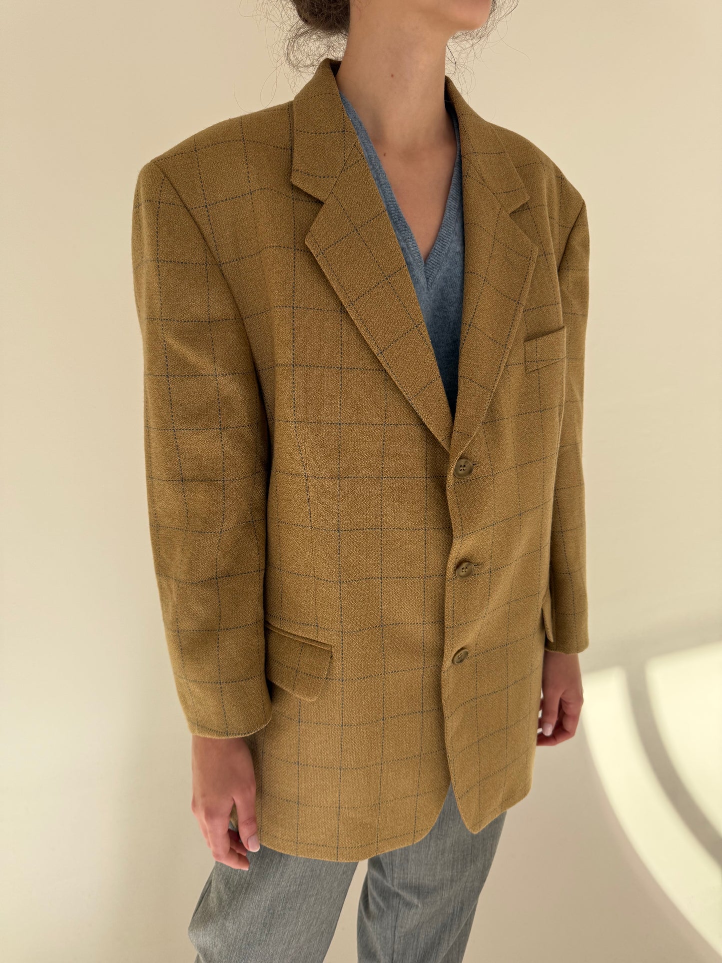 Sacou camel în croi actual din tweed gros de lana pura certificată