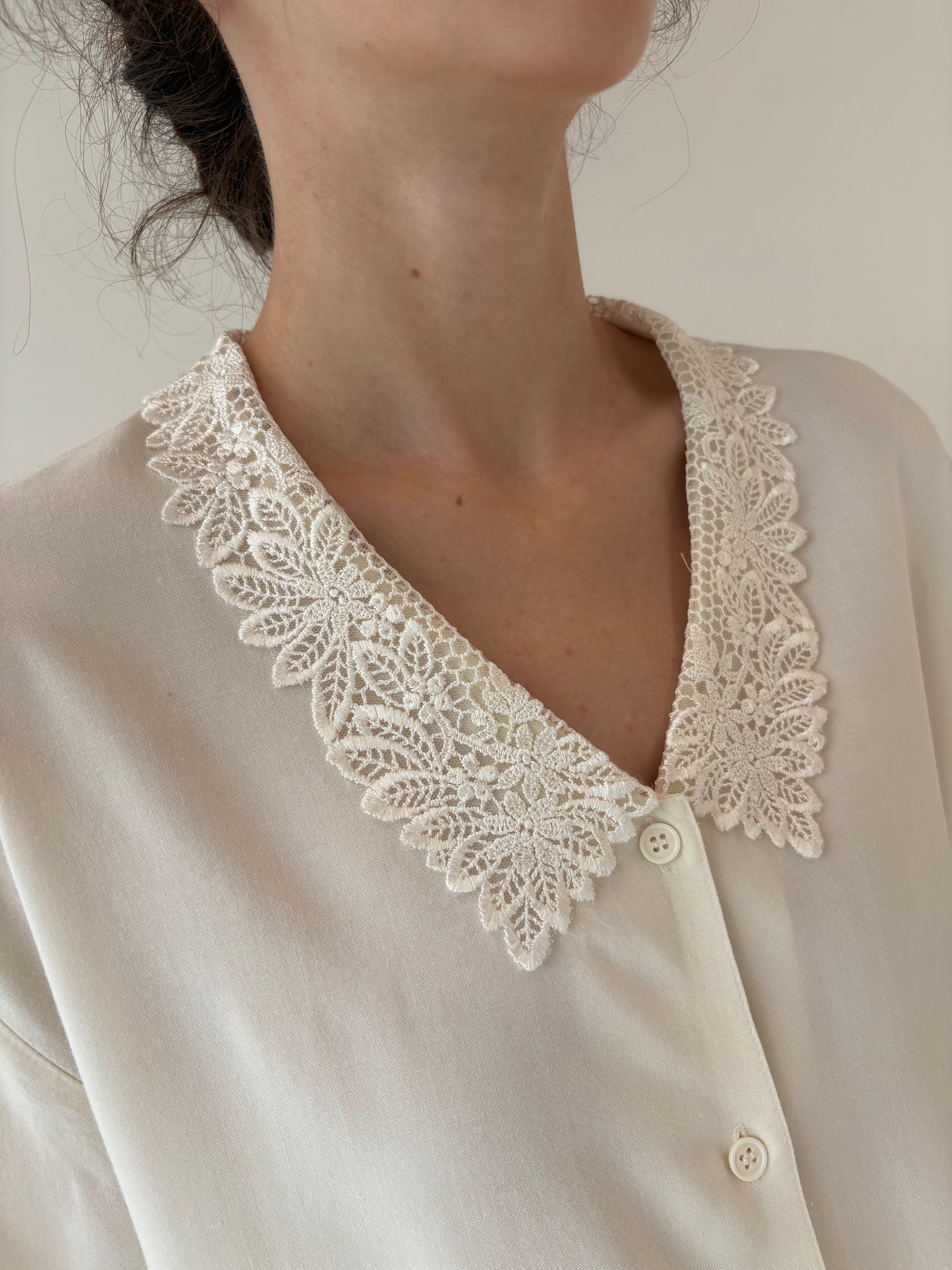 Cămăși vintage butter nude cu guler din dantelă macrame din panzica