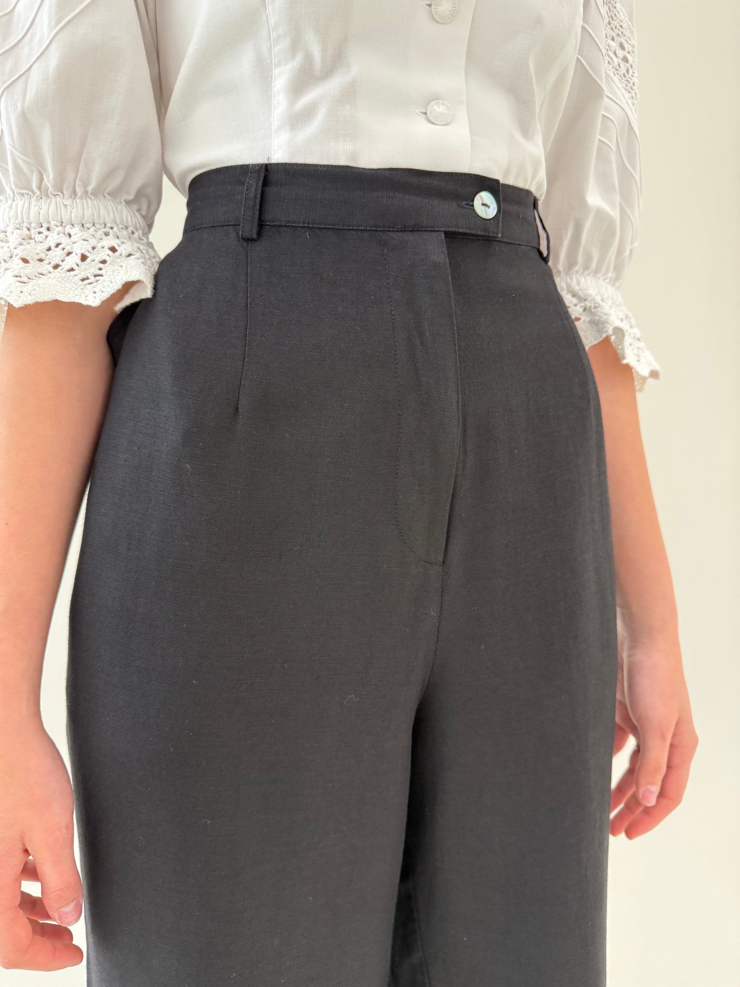 Pantaloni premium italienești negri din in cu vascoza și talie ultra înaltă