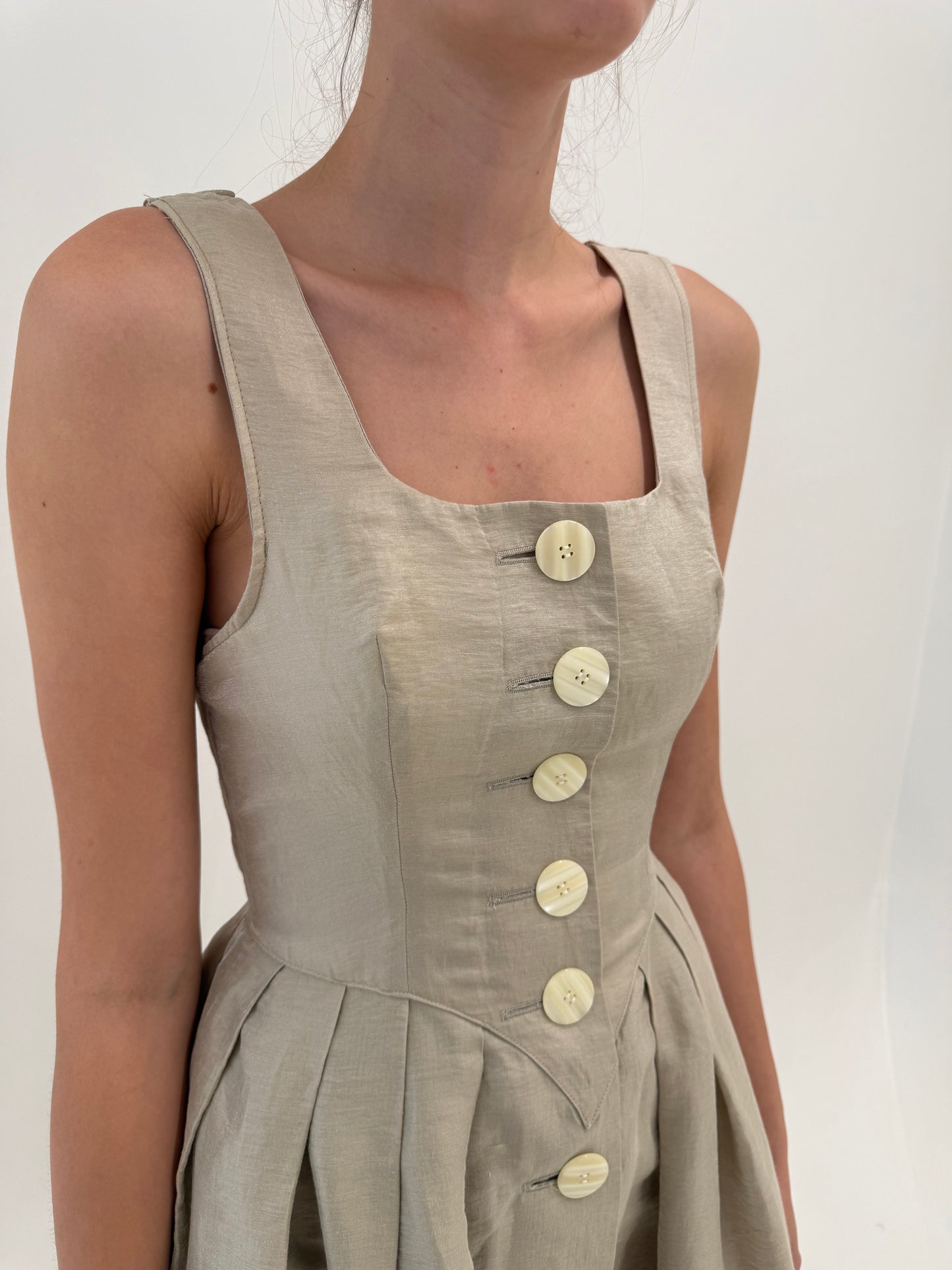 Rochie vintage maxi ‘couture’ din pânză perlata de în cu corsaj de la zi la seară