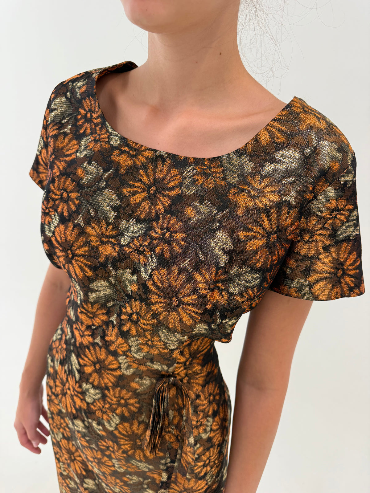 Rochie old vintage anii 60 de colecție extrem de rară în mărime generoasă din brocart