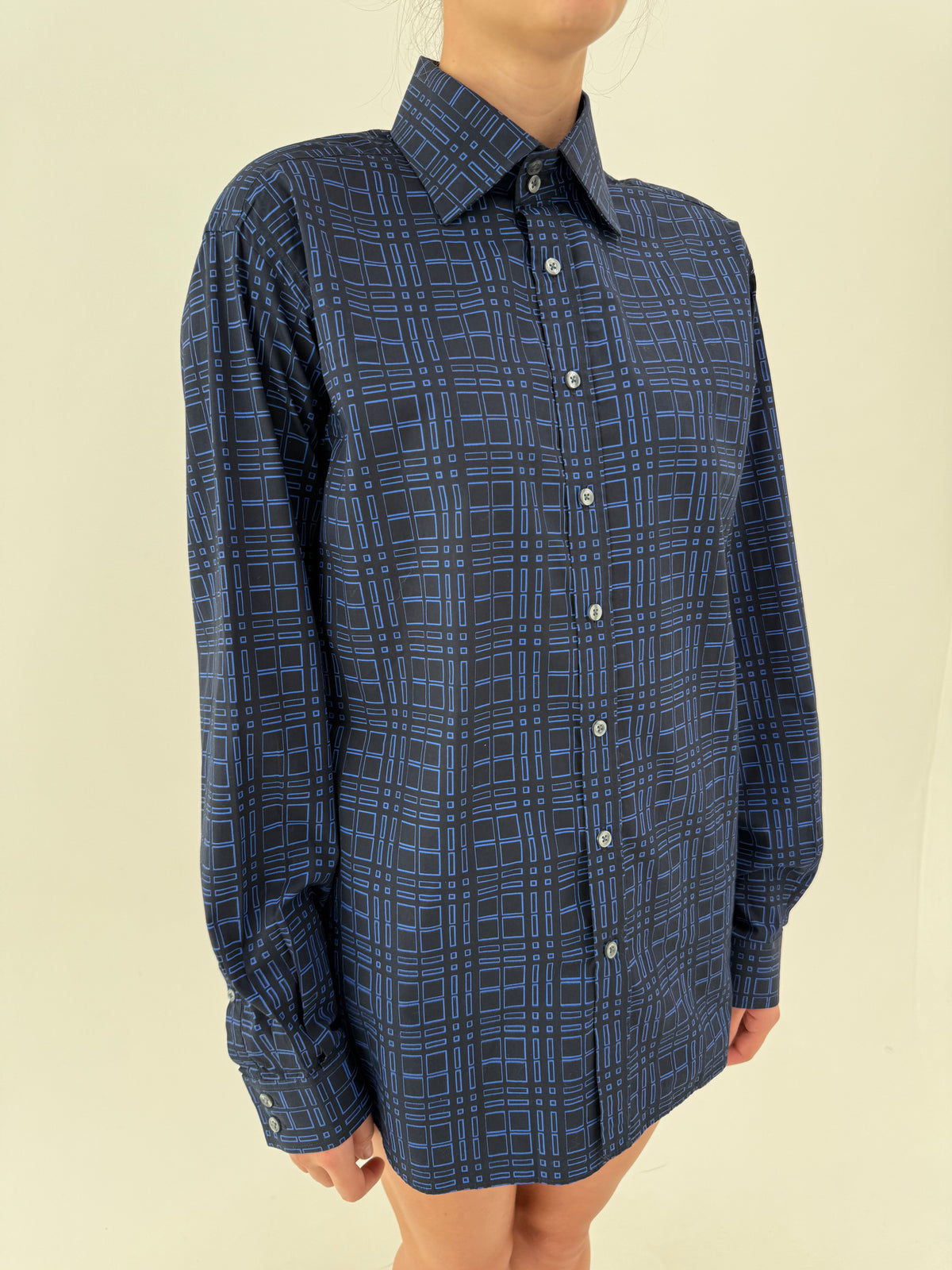 Cămașa Burberry neagră cu print geometric albastru regal cin poplin gros de bumbac