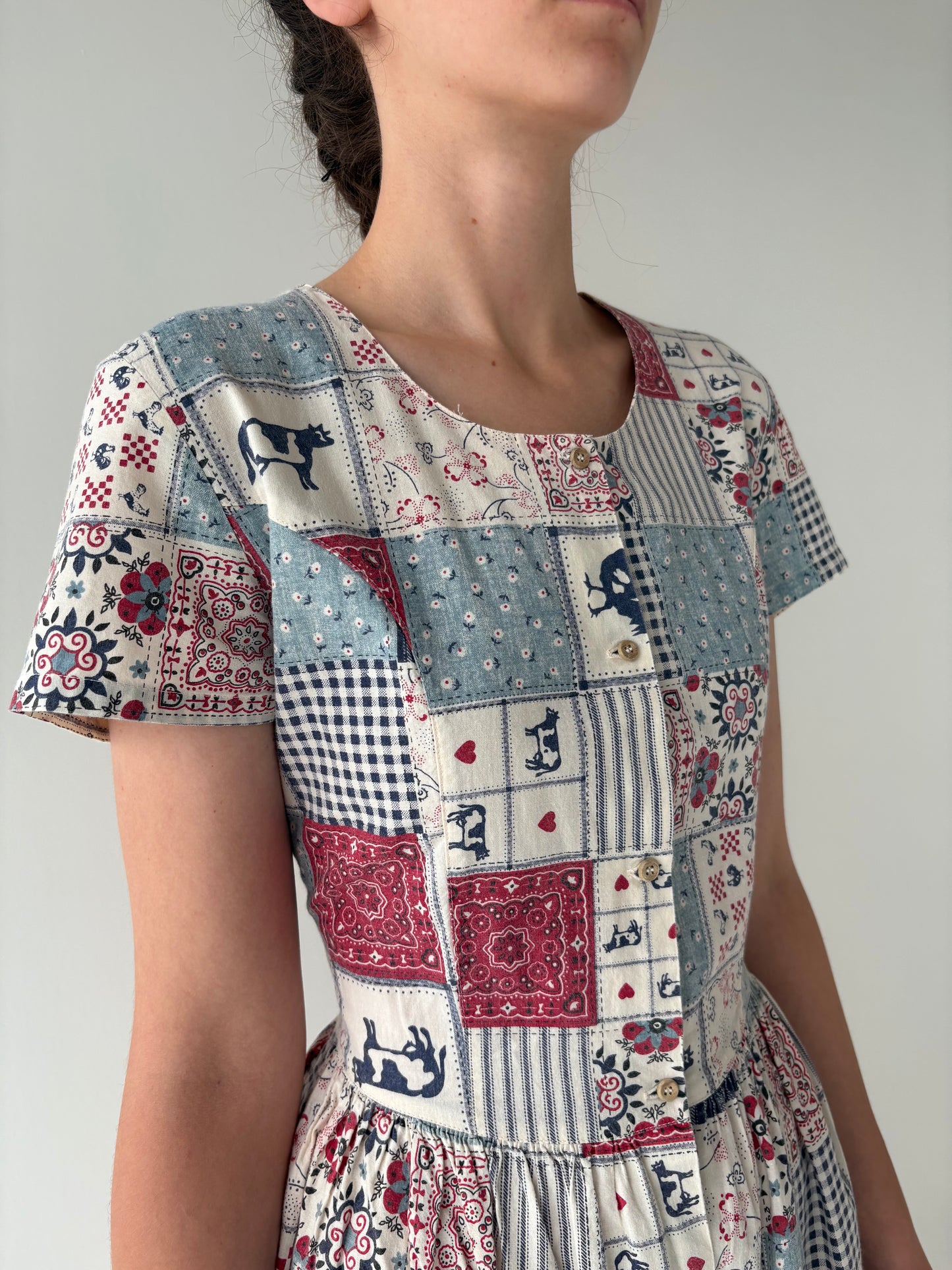 Rochie vintage cu talie ultra marcată din cea mai premium pânză de BBC