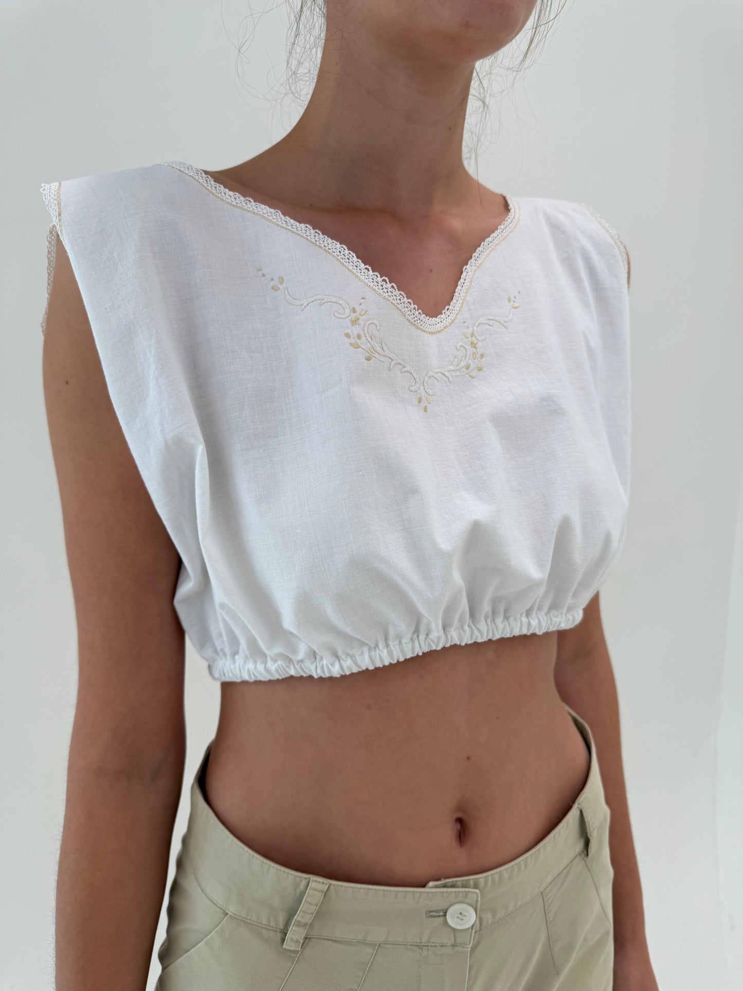 Top din pânză excepțională de bumbac veche cu broderie manuală camel
