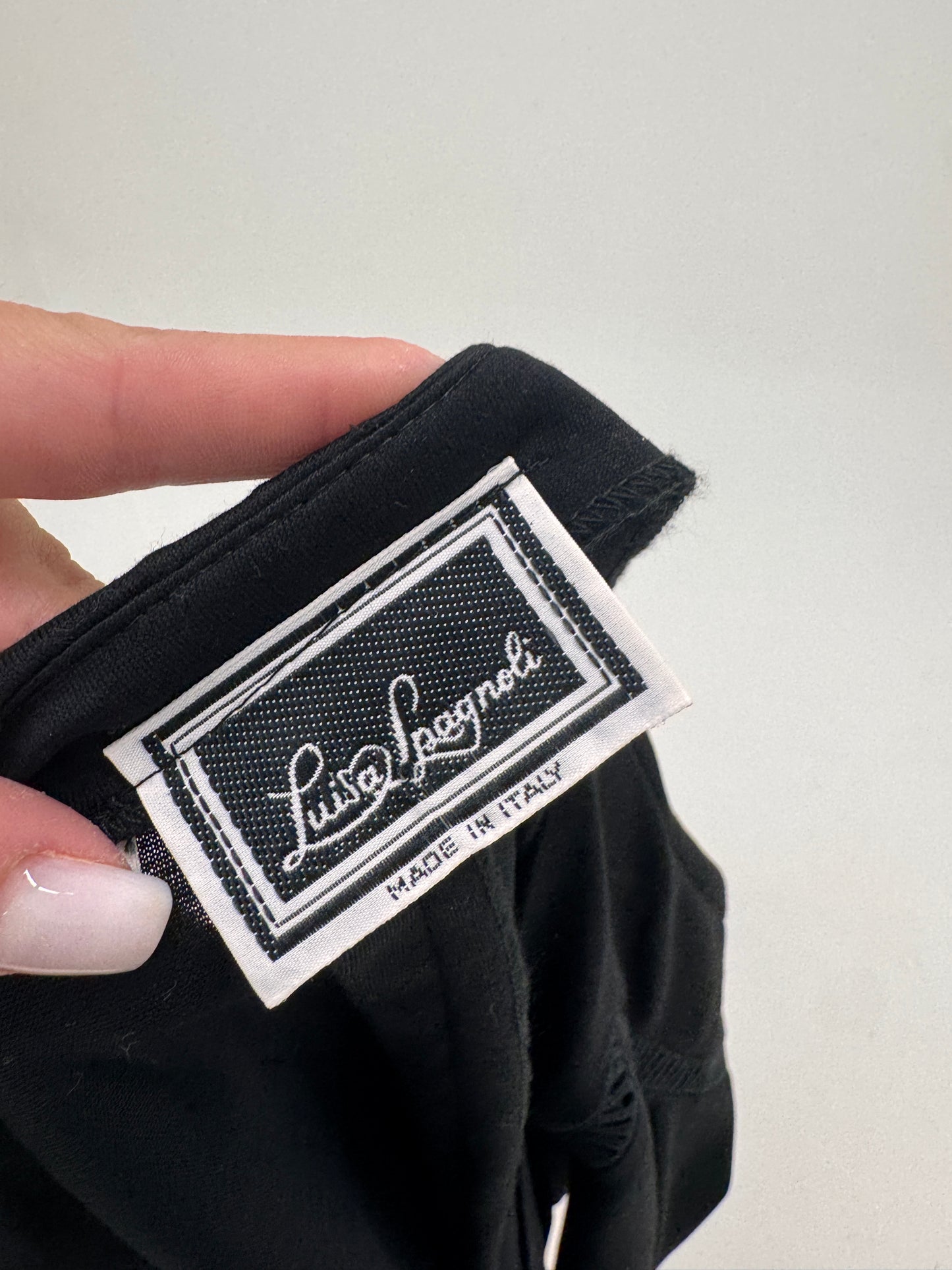 Sacou negru luxury Luisa Spagnoli cambrat cu închidere metalică bijuterie