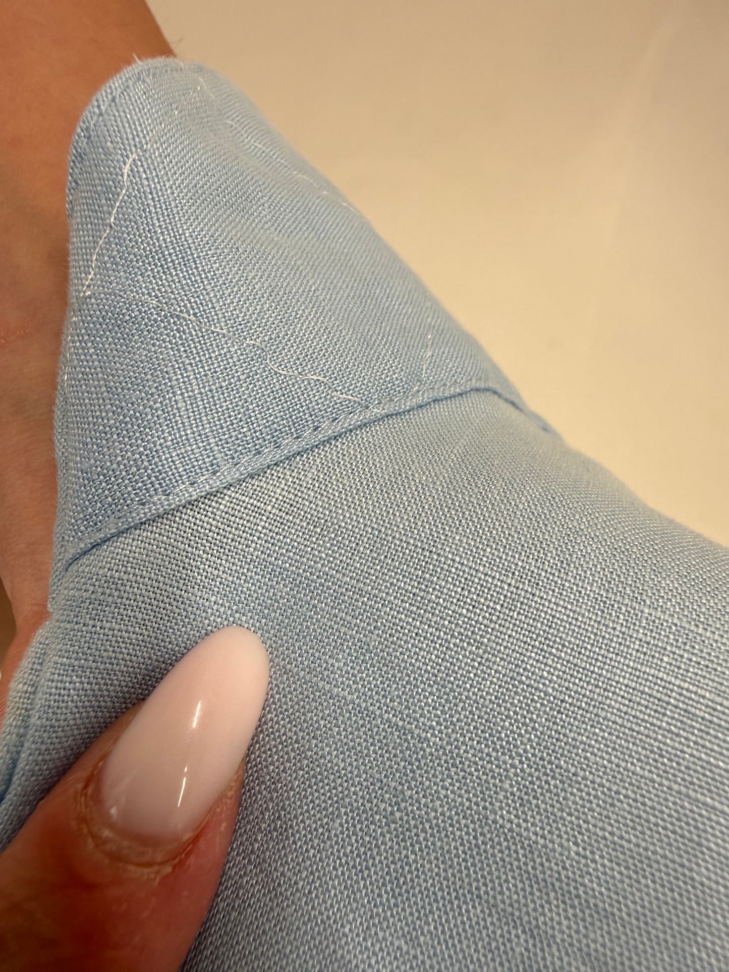 Top Valentino baby blue din in cu broderie în croi retro modern