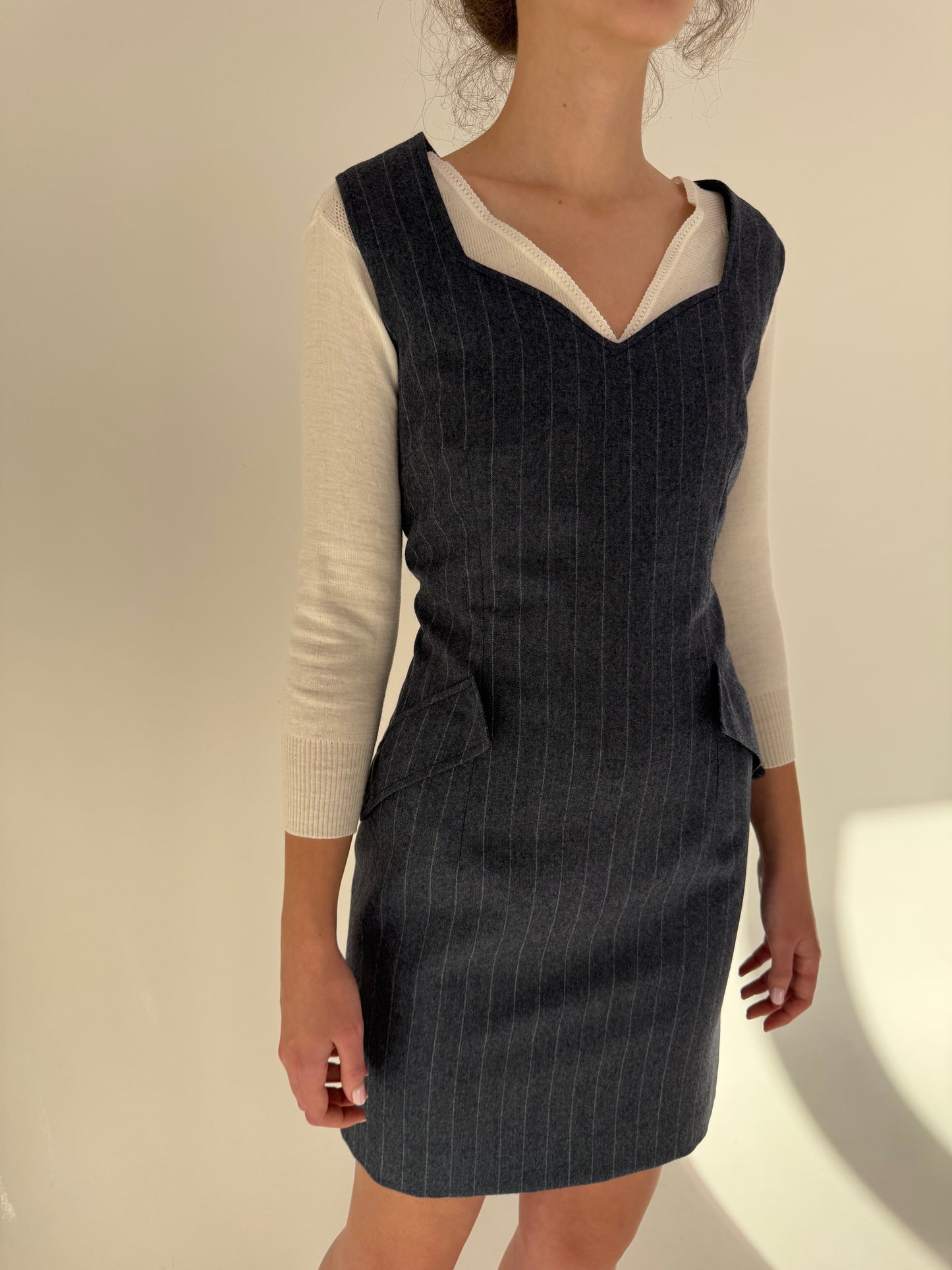 Rochie din stofă de lana extrafina jeans blue cu dungi fine verticale