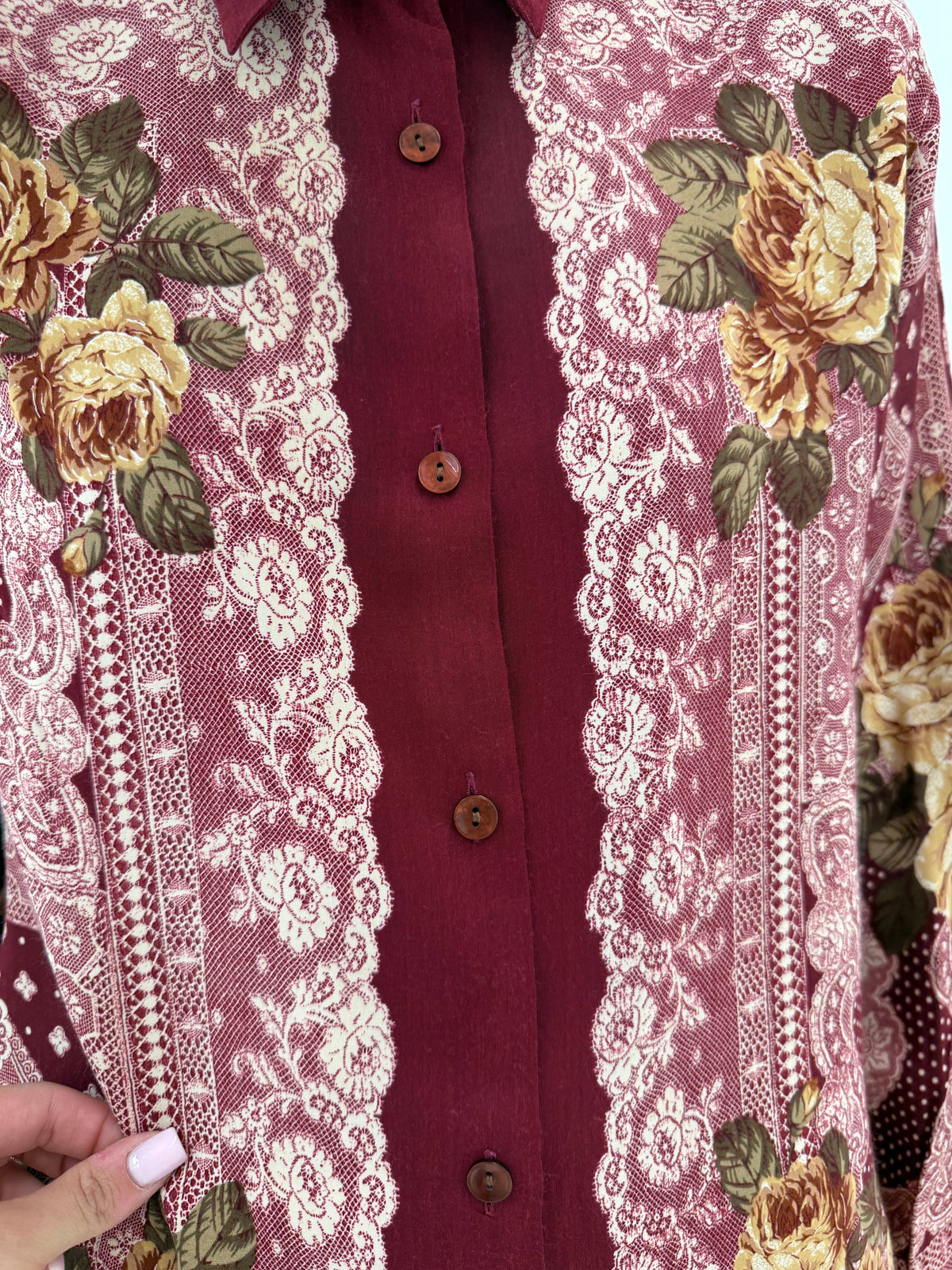 Cămașa burgundy petite cu print superb în croi lejer