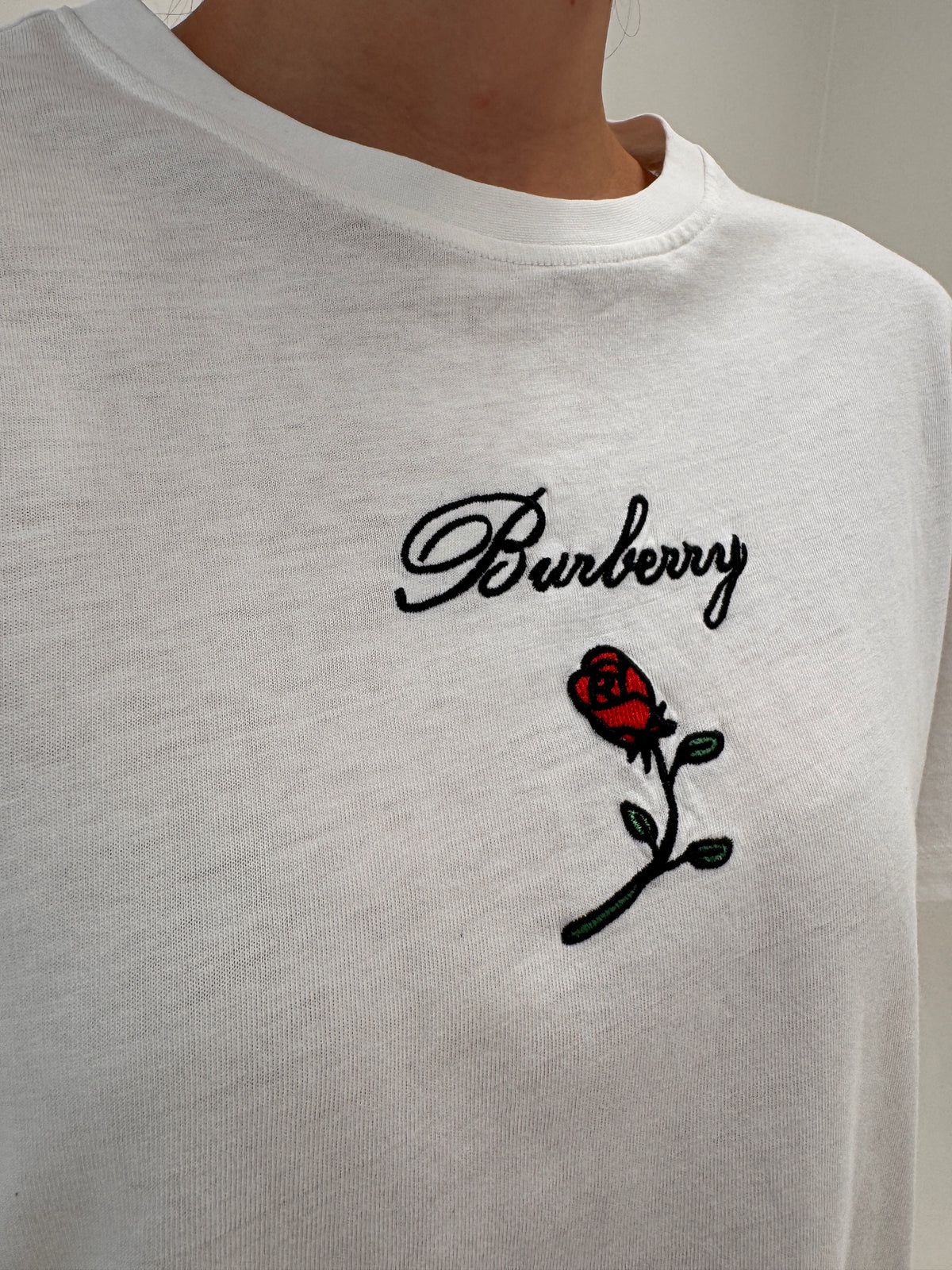 Tricou Burberry cu brandul brodat din bumbac premium