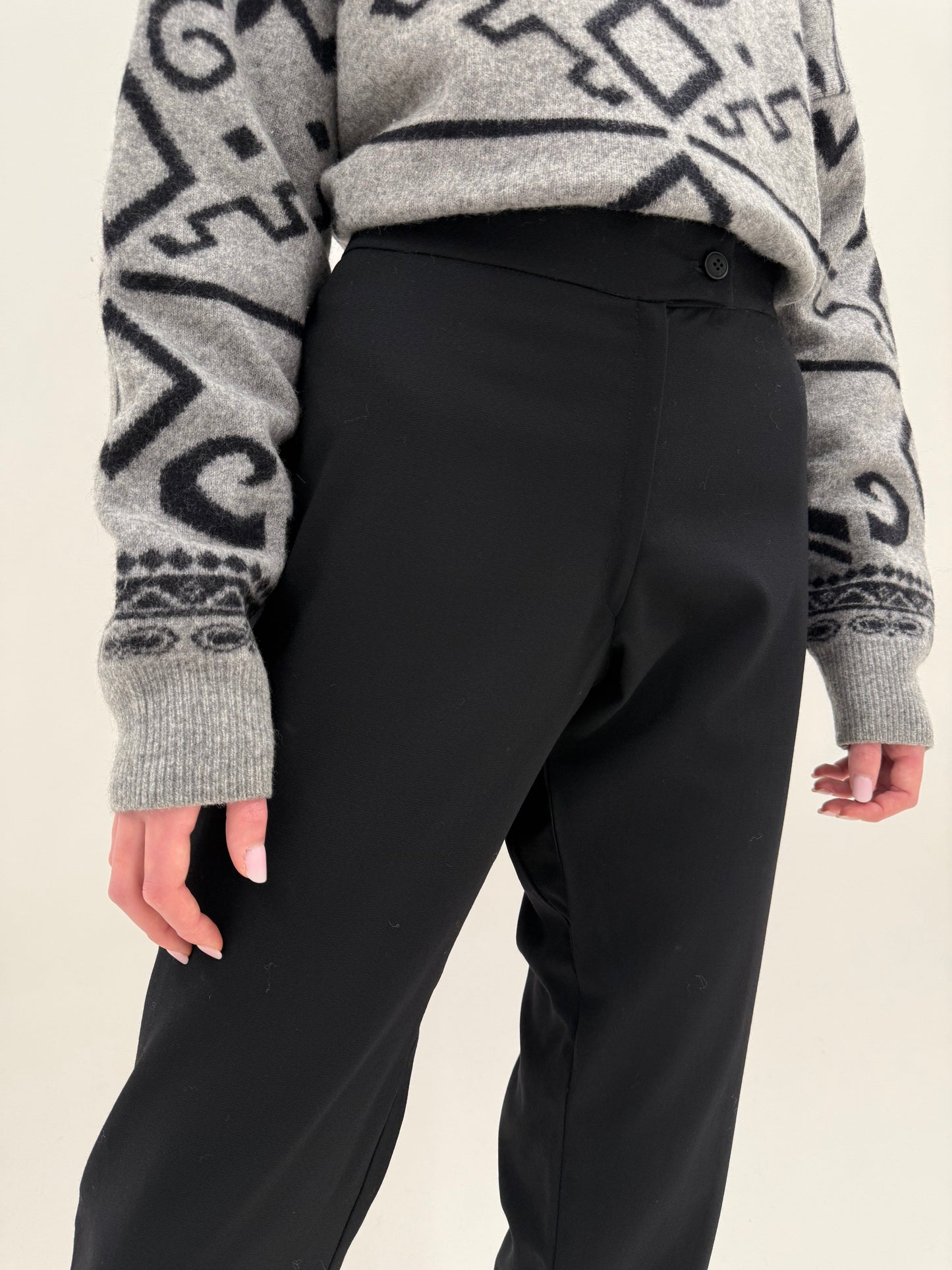 Pantaloni negri petite plus size din stofă ultra confort de lana extrafina