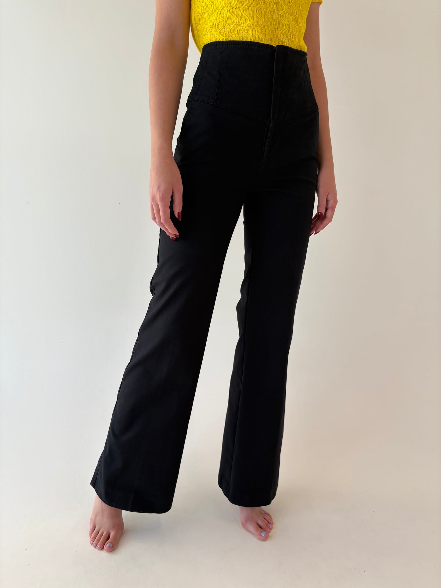 Pantaloni negri cu talie ultra ultra înaltă din moleskin gros evazați