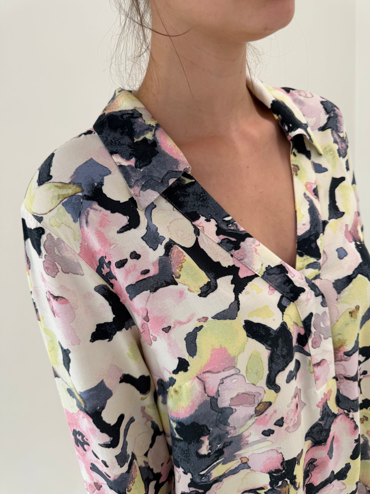 Rochie cămașa super vaporoasă maxi în croi lejer și print superb