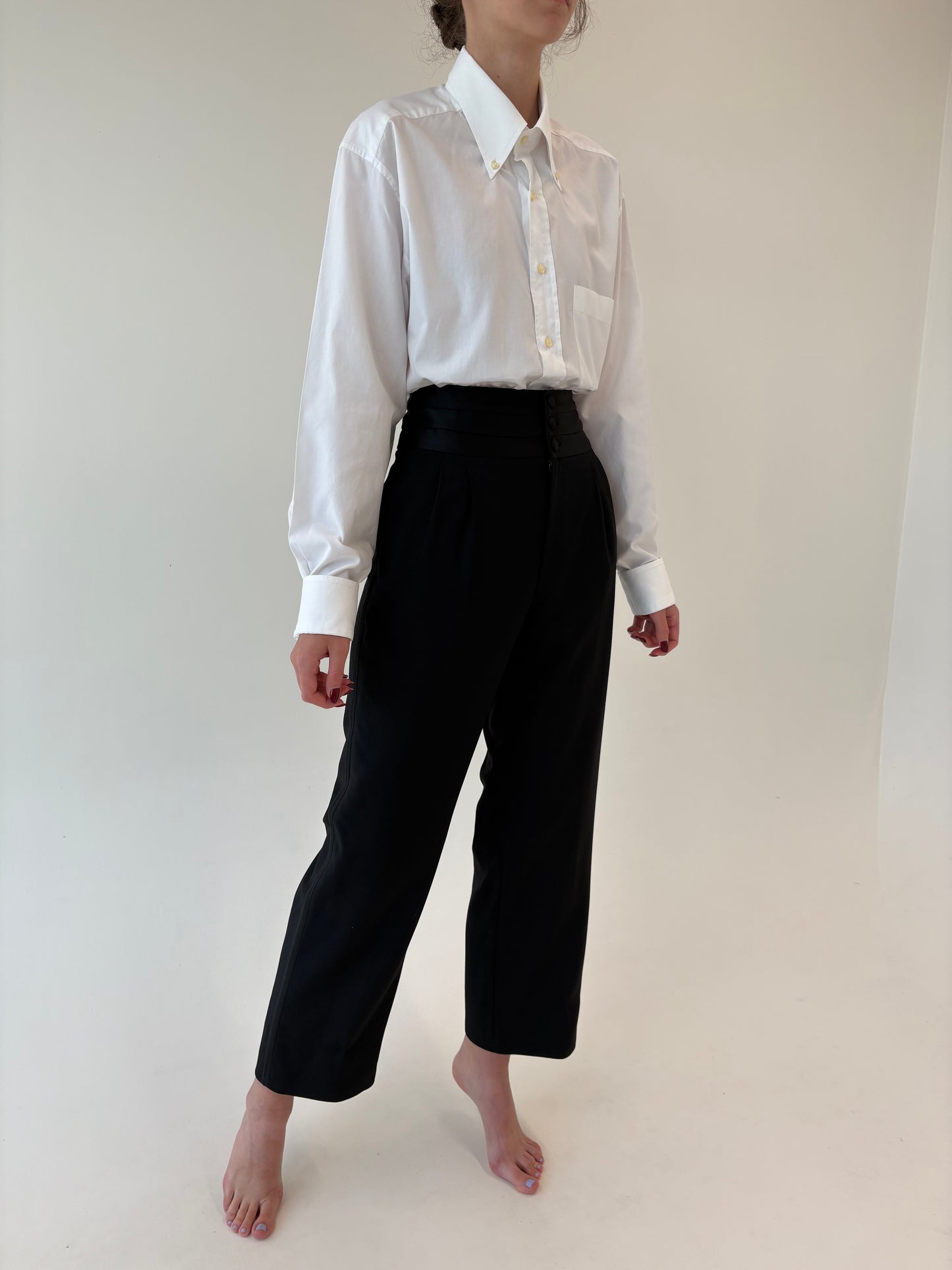 Pantaloni de ceremonie cu talie satinata plisată si vipușca