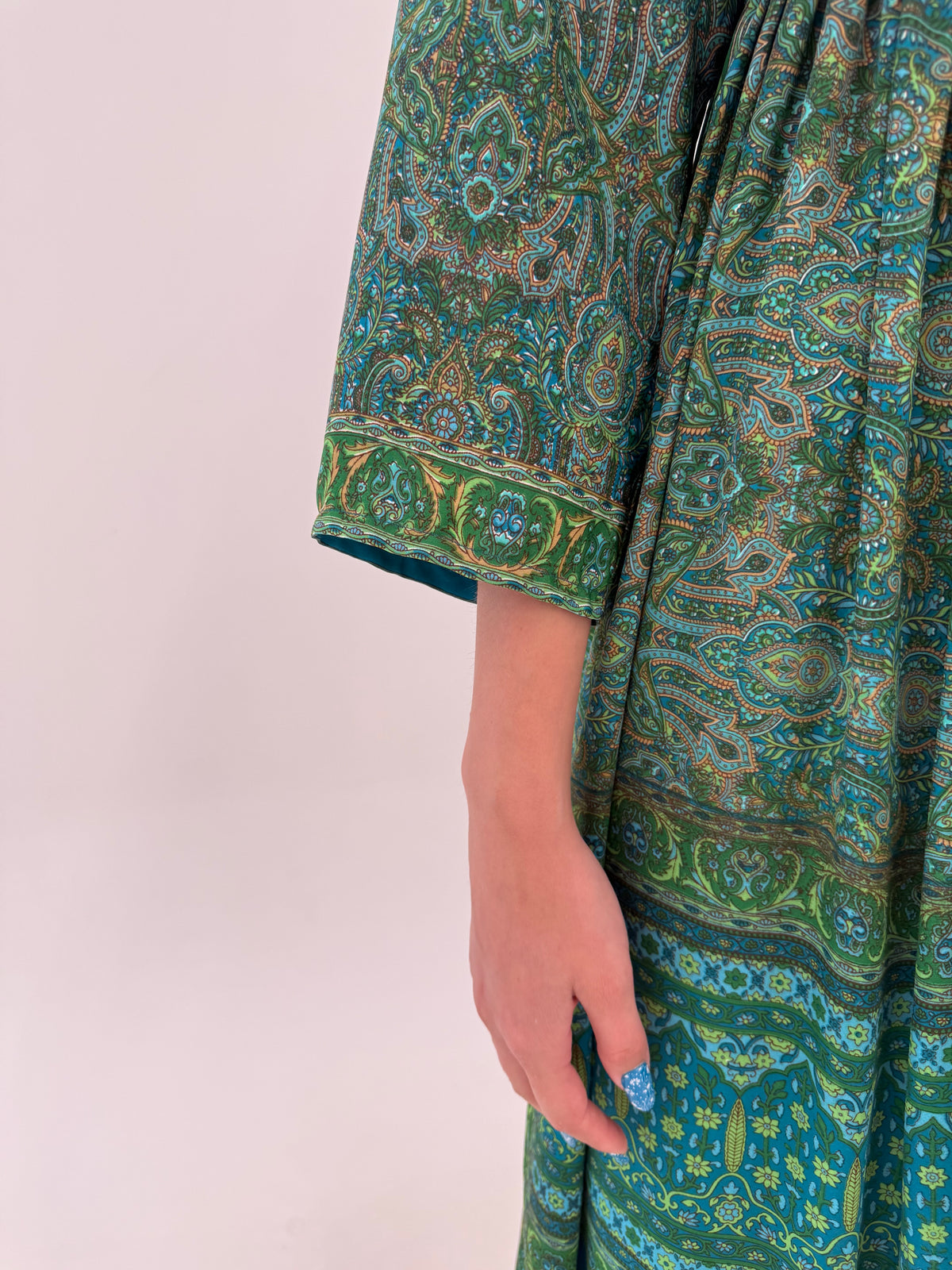 Rochie maxi boho tall 70% mătase naturală cu print paisley în nuanțe superbe de verde